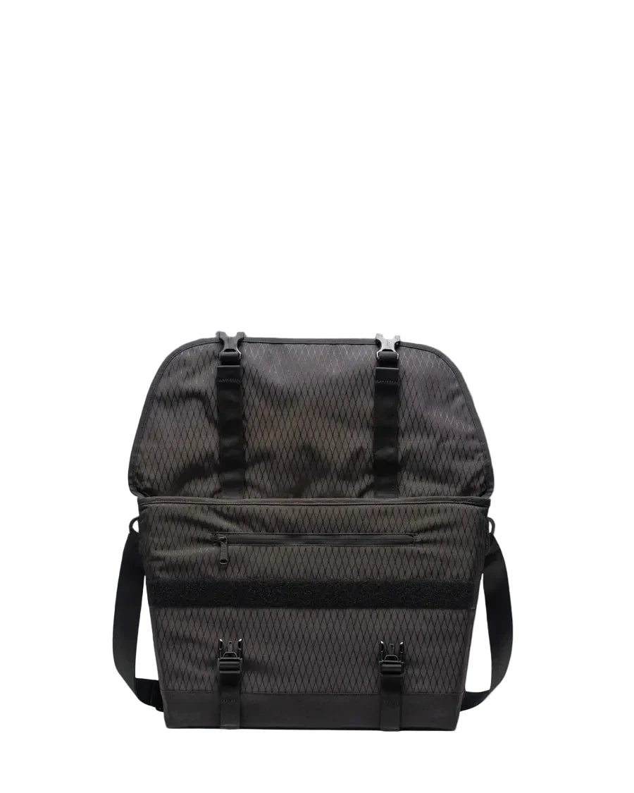 Herschel - Cove Messenger Bag (22.5L) Black Diamond