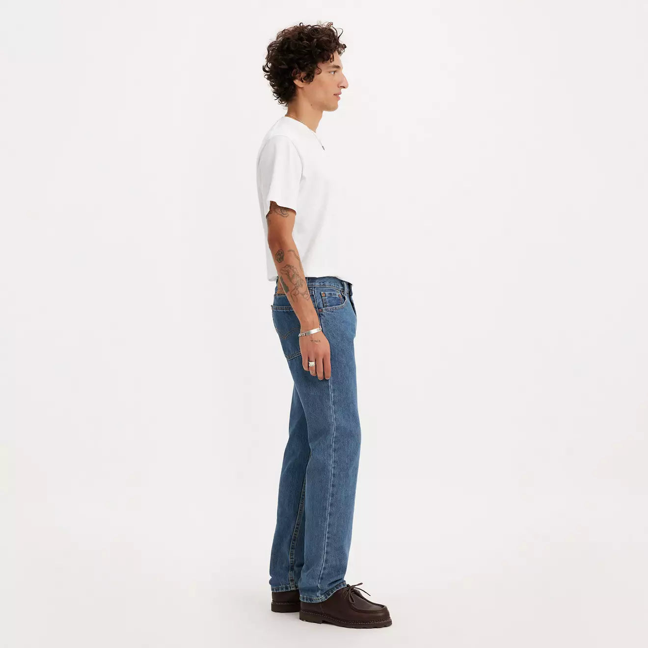 Levi’s - 505 Regular Fit in Medium Stone Wash