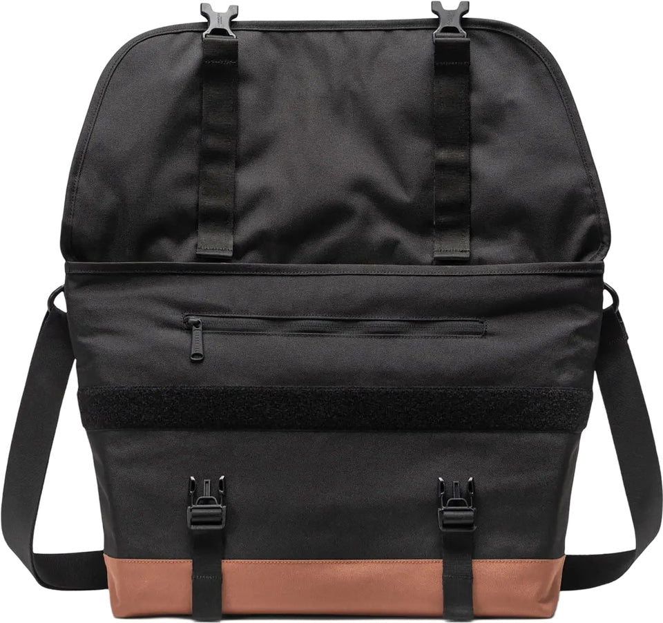 Herschel - Cove Messenger in Black/Saddle Brown