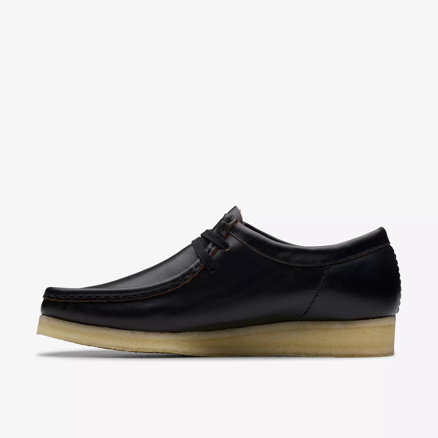 Clarks - Wallabee in Black Smoth Leather