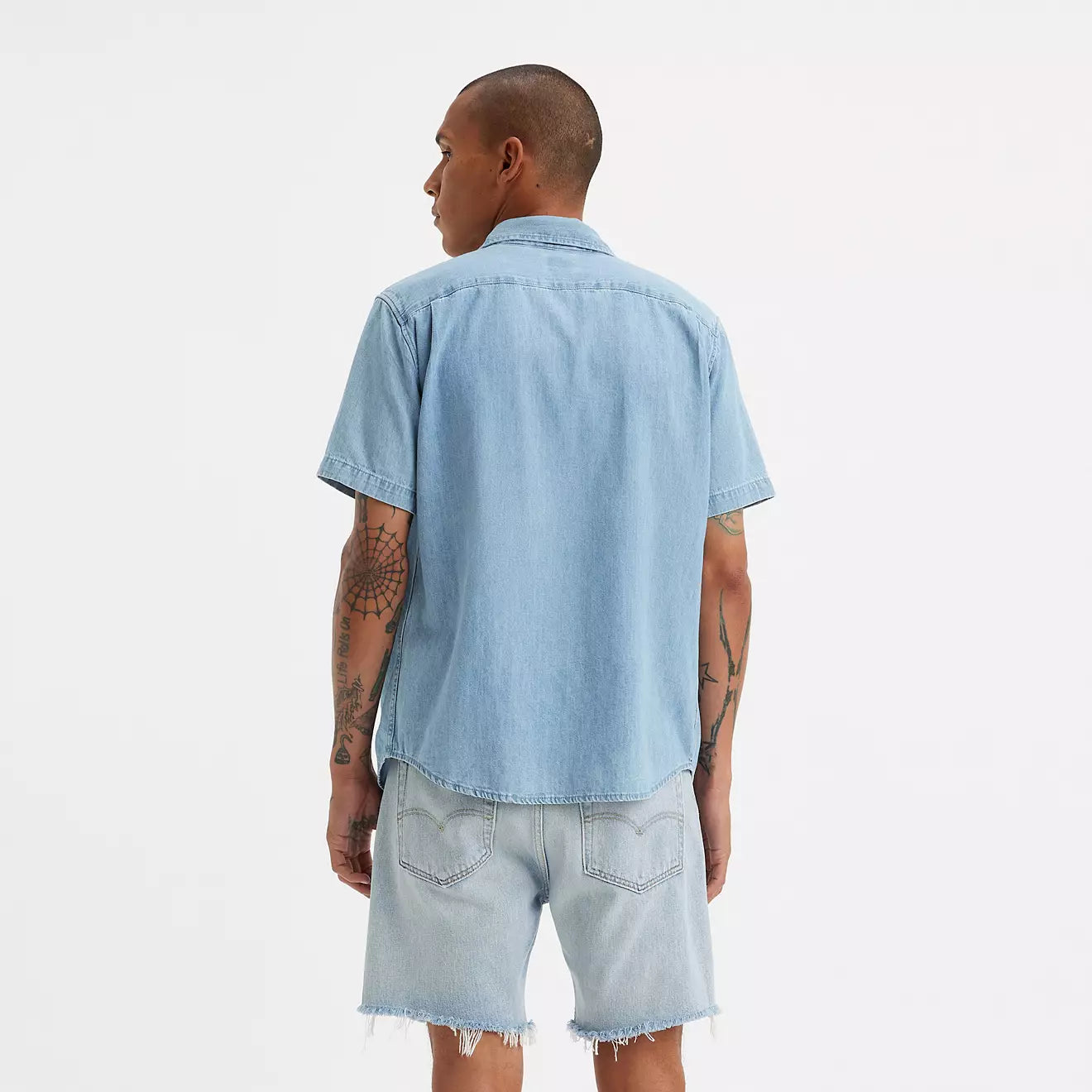 Levi’s - Short Sleeve Standard in Franklin Stone Wash