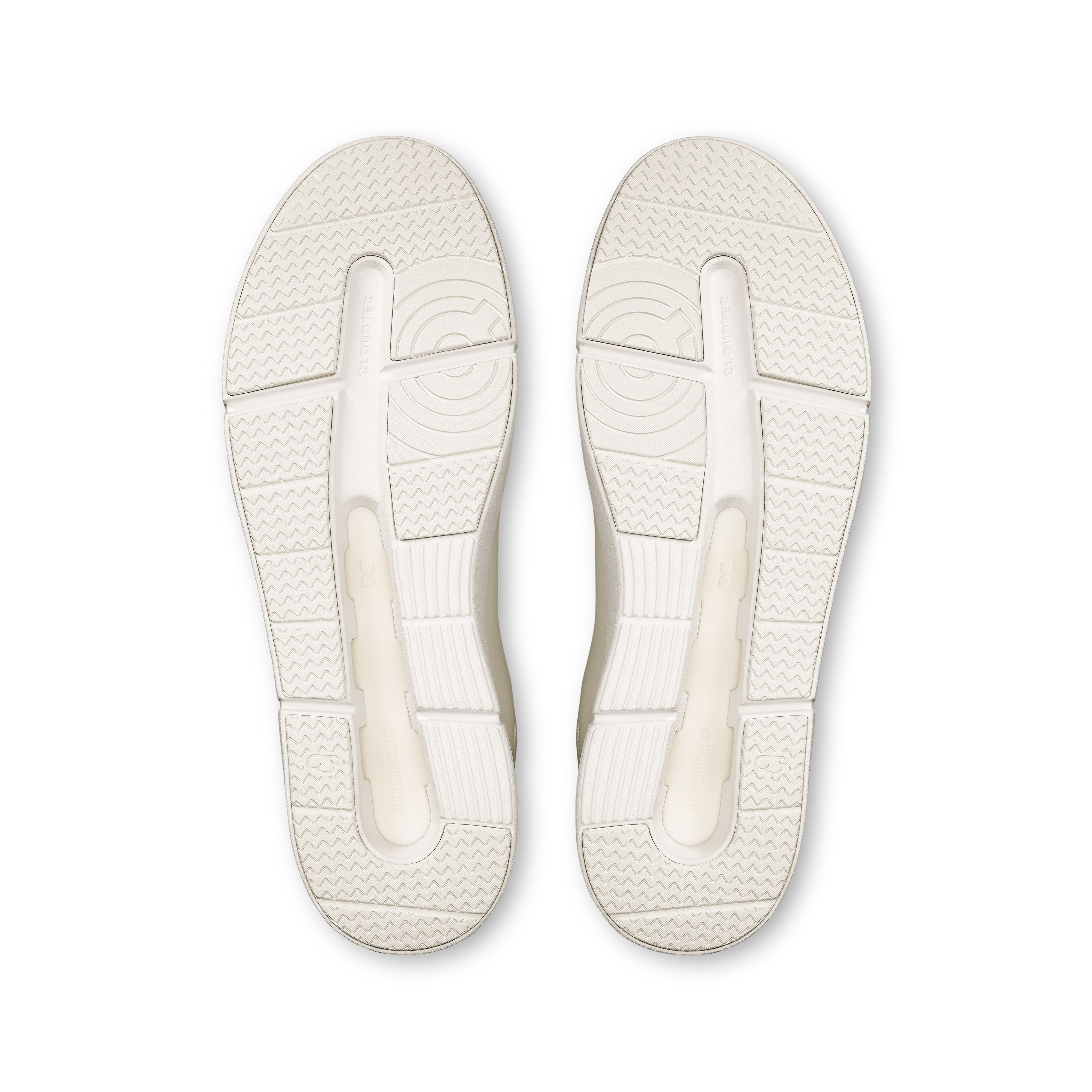 ON Running - The ROGER Advantage in Ivory/Ivory