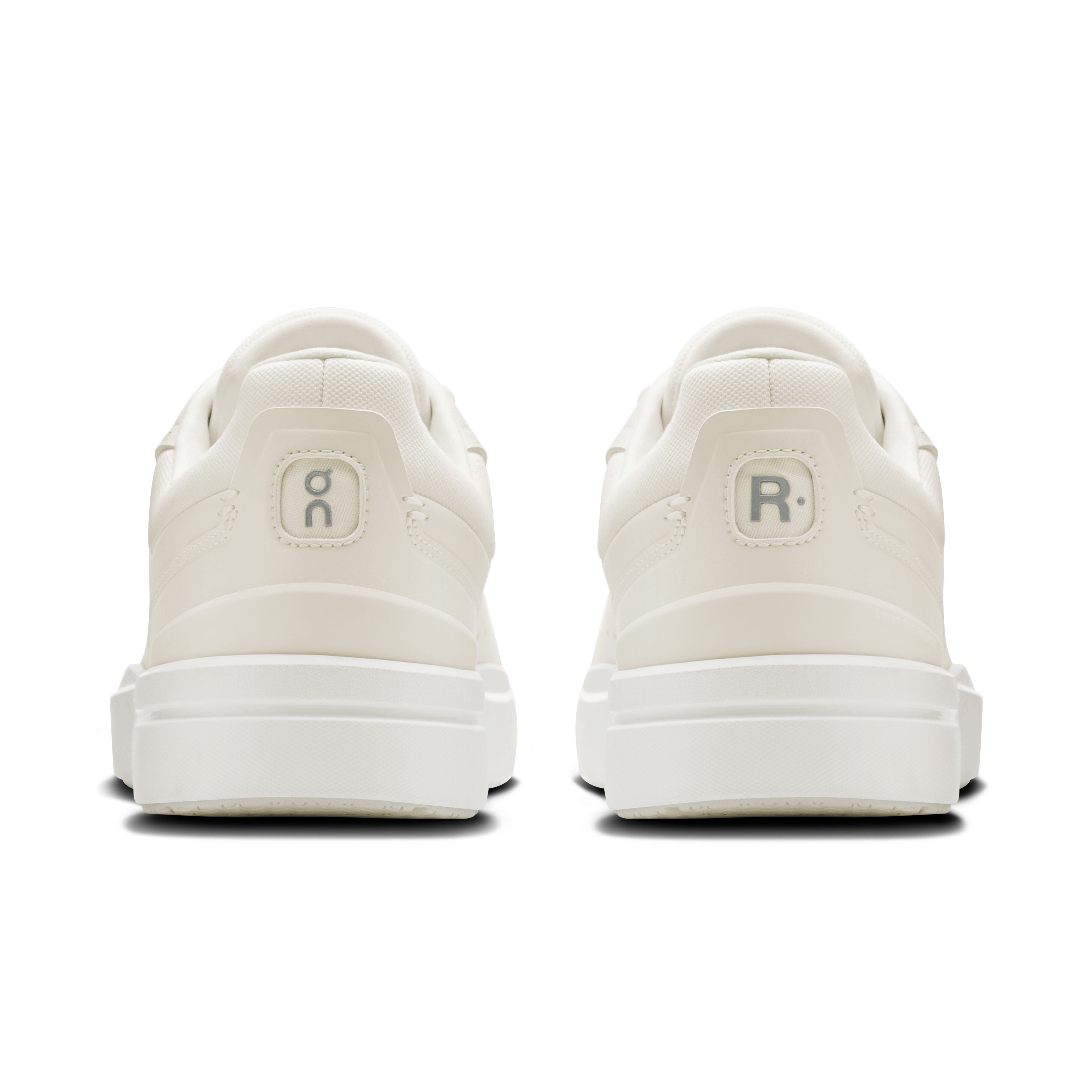 ON Running - The ROGER Advantage in Ivory/Ivory