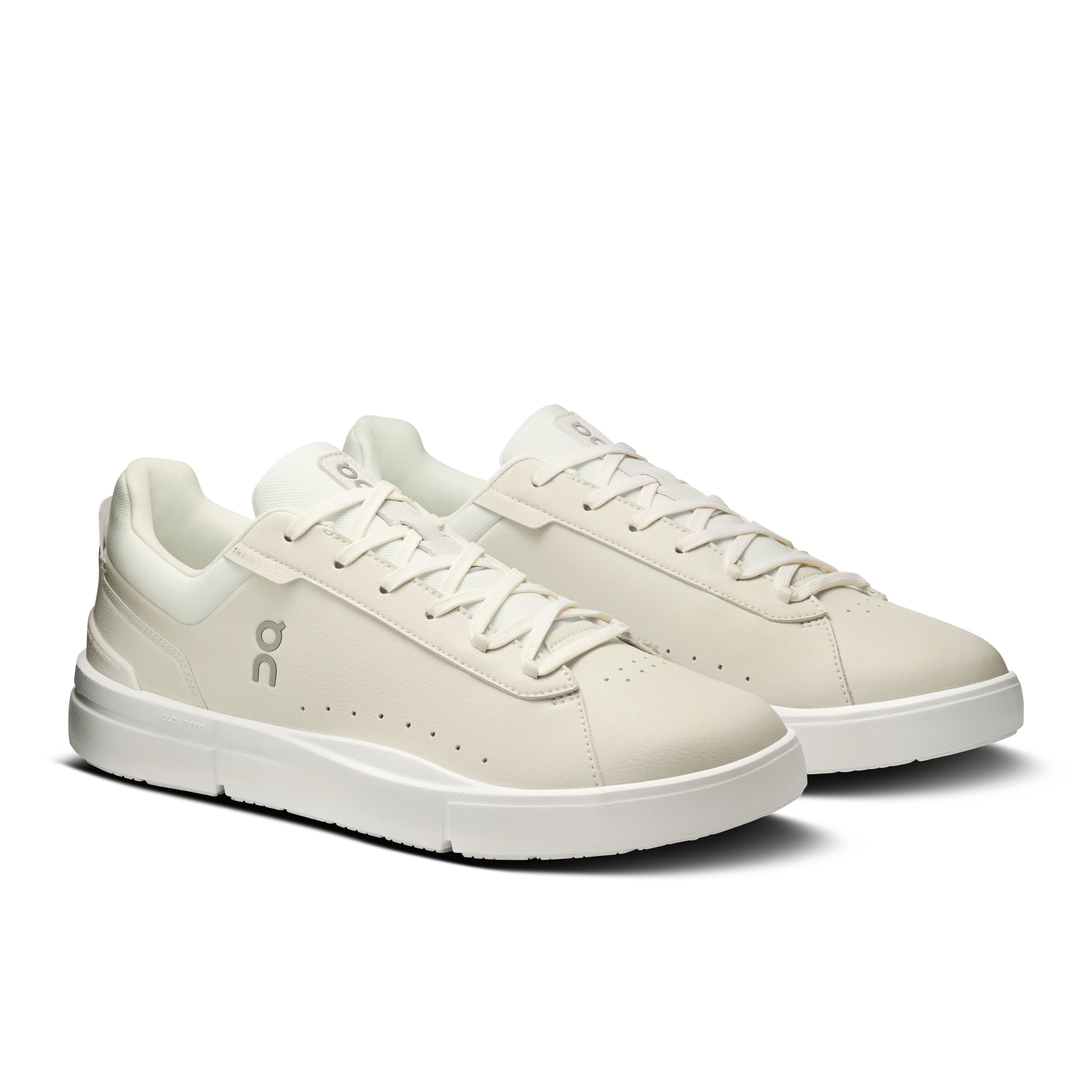 ON Running - The ROGER Advantage in Ivory/Ivory