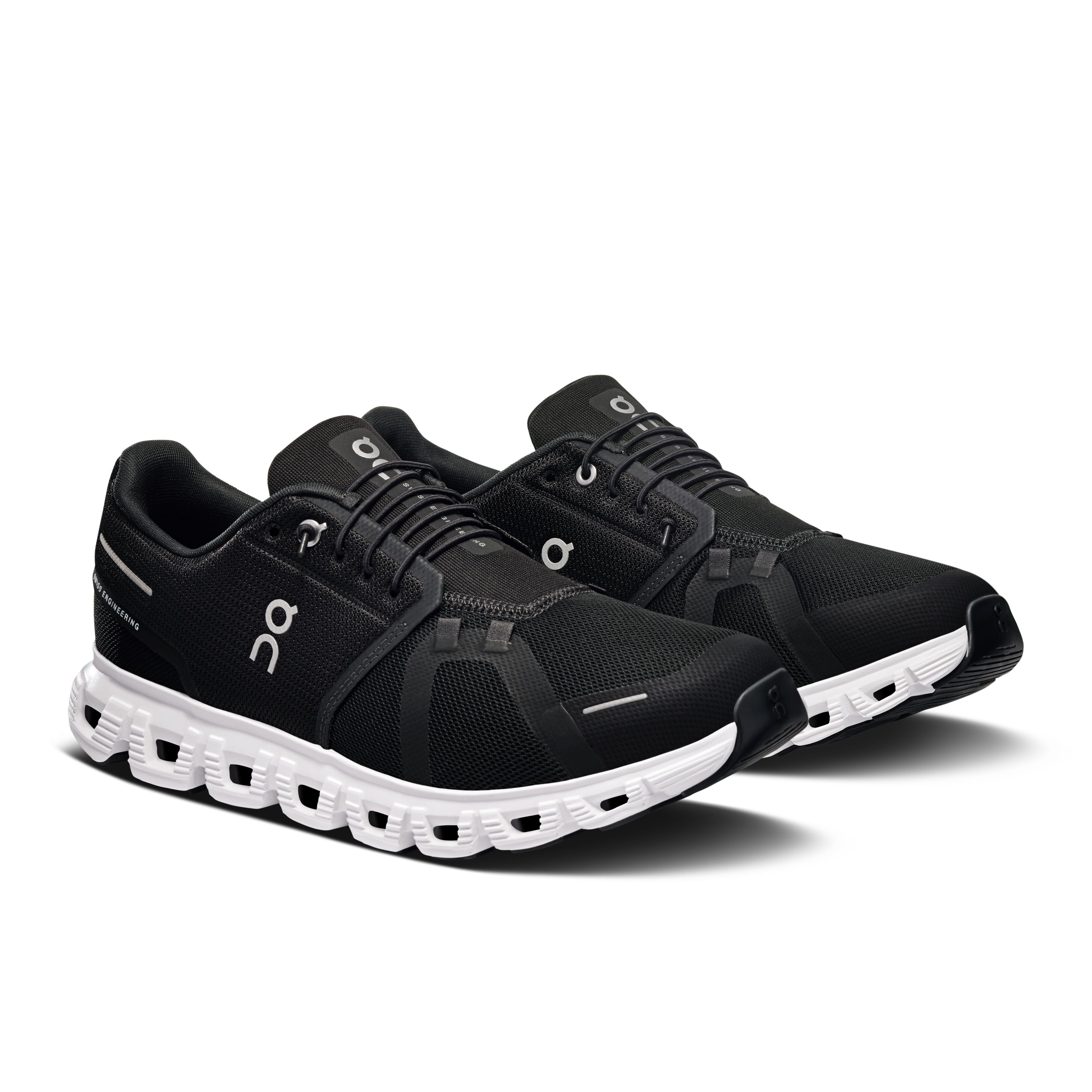 ON Running - Cloud 6 in Black/White