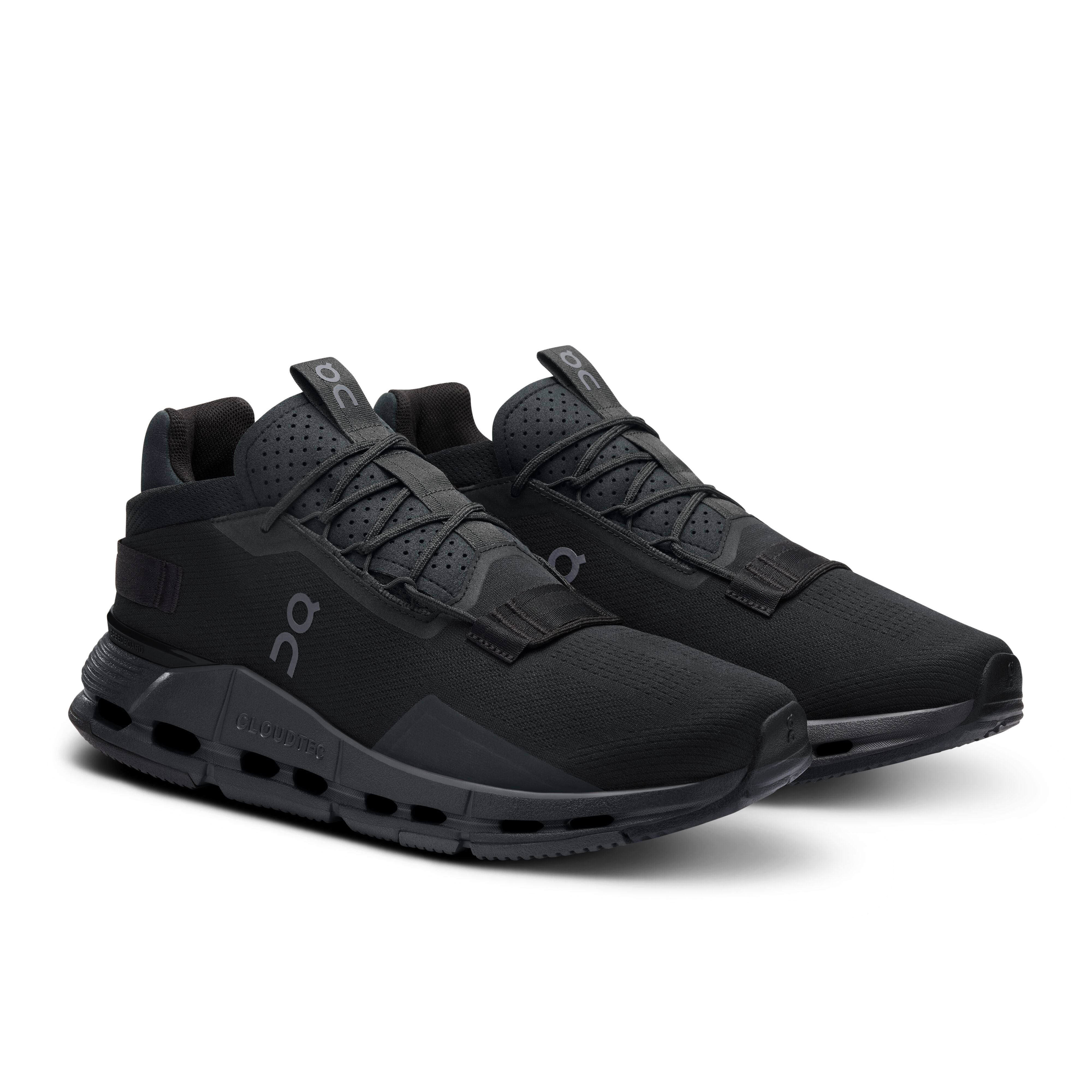 ON Running - Cloudnova 2 in All Black