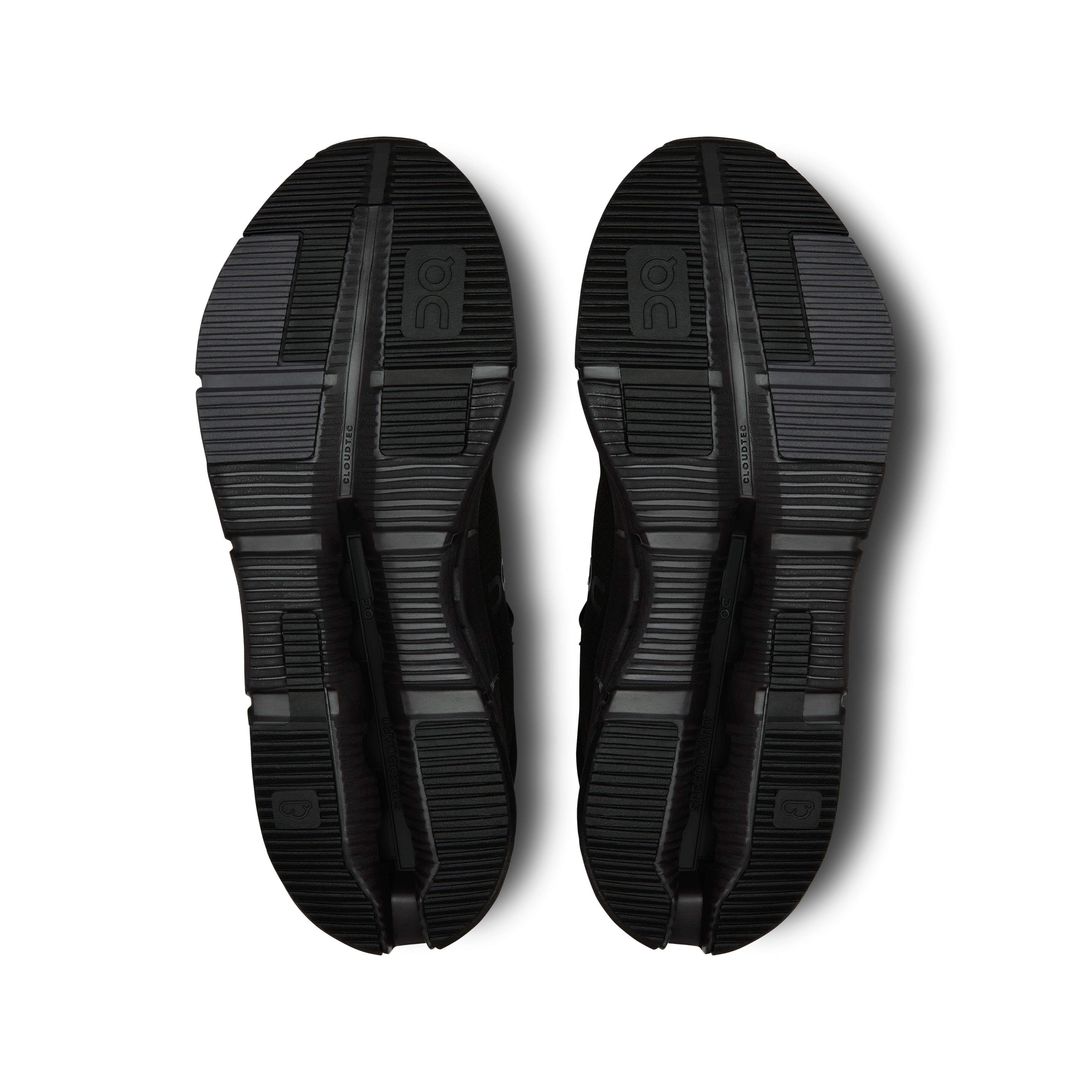 ON Running - Cloudnova 2 in All Black