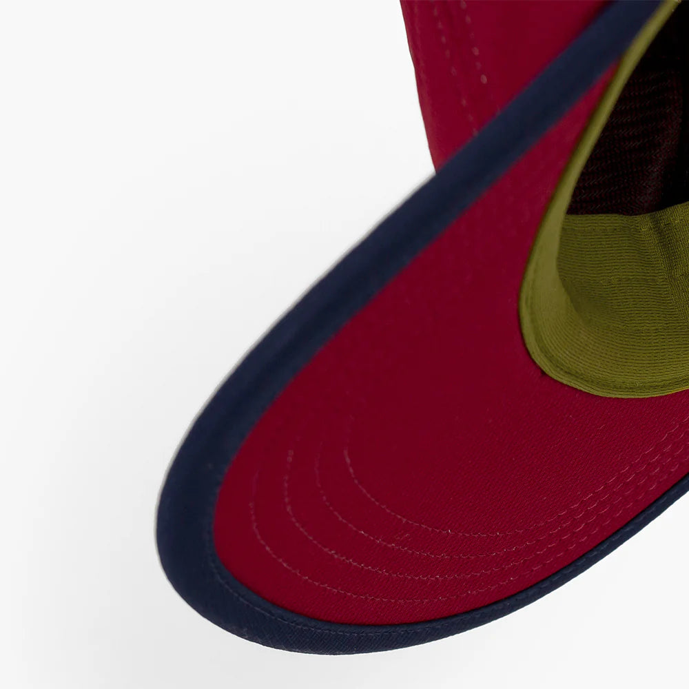 Ciele - GOCap-Field-IconicBar-CrimsonRed-Terrain