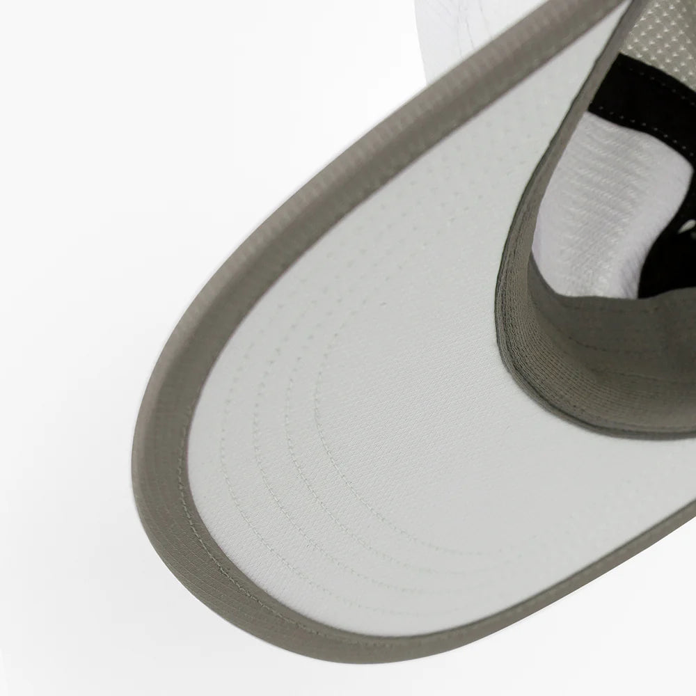 Ciele - GOCap-Field-IconicBar-LightGrey-Shadow