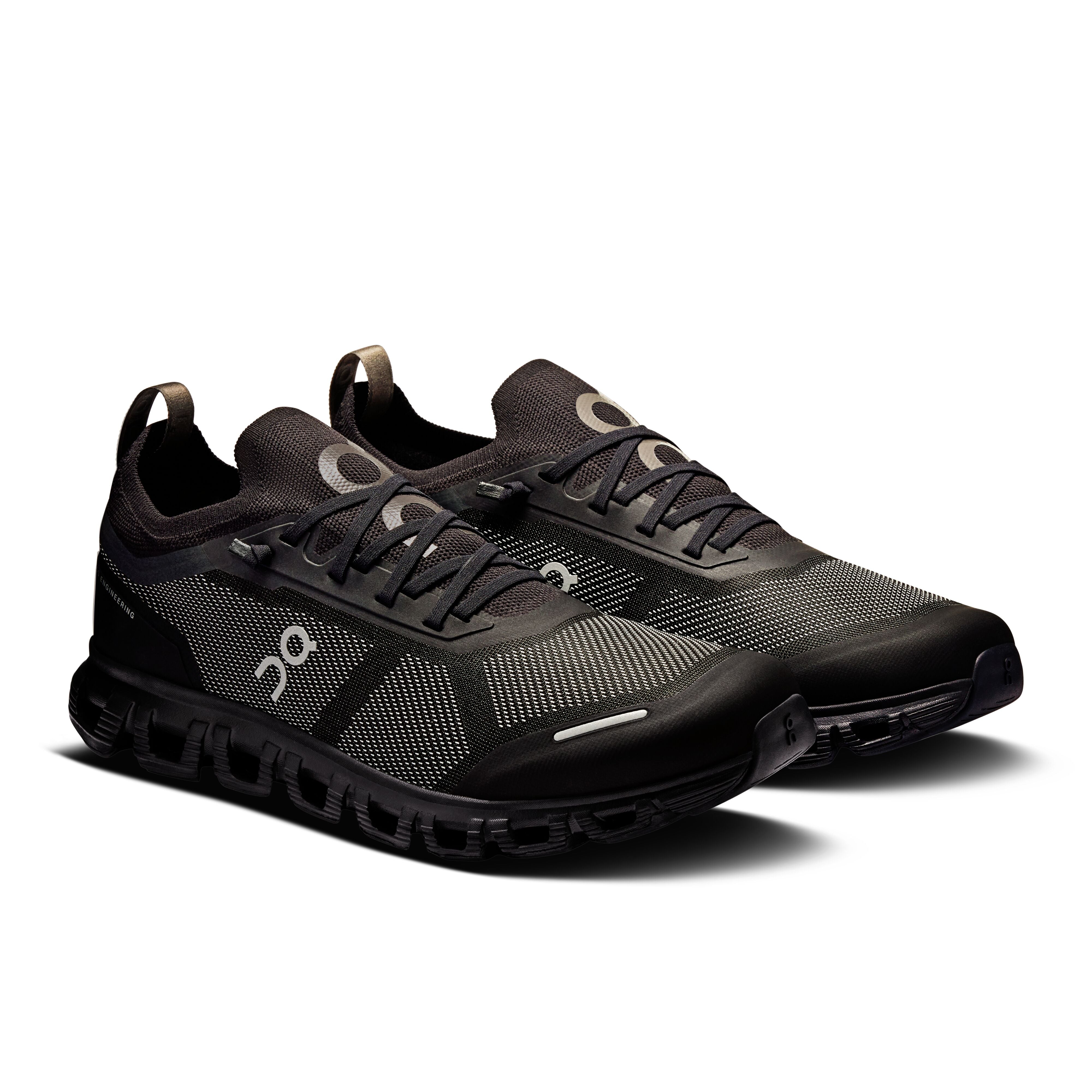 ON Running - Cloud 6 Versa in Black/Eclipse