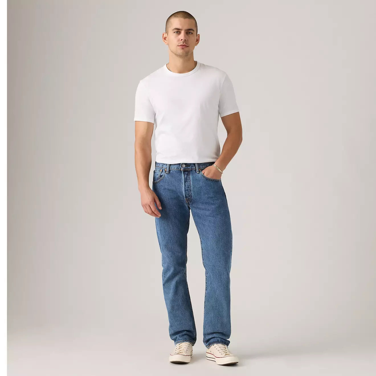 Levi’s - 501 Original Fit in Medium Wash