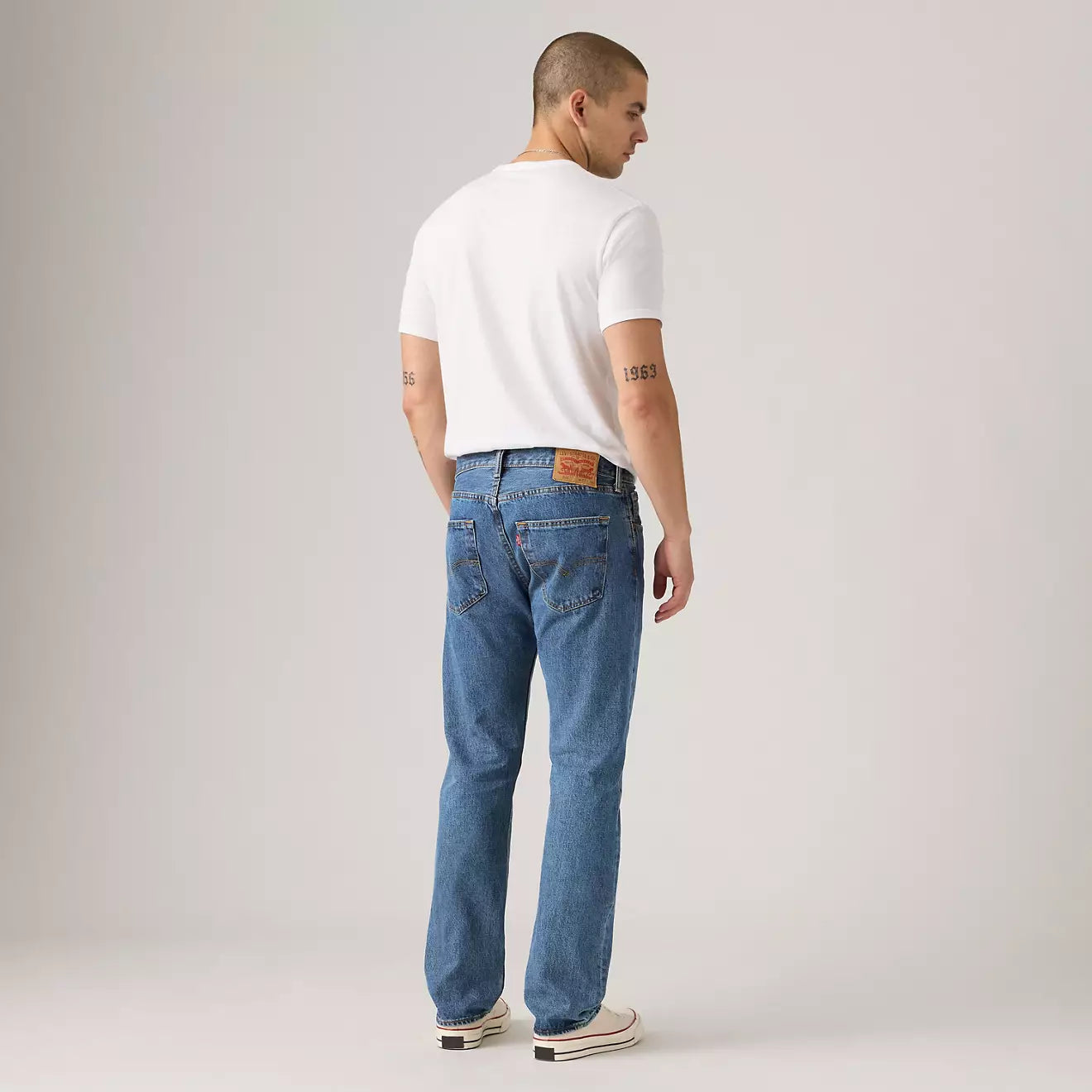 Levi’s - 501 Original Fit in Medium Wash