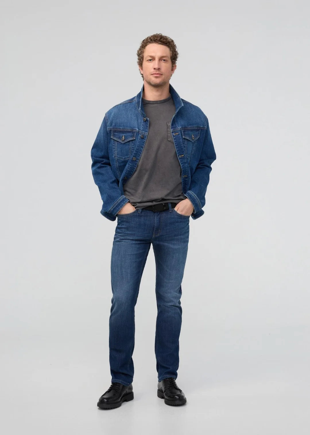 Duer - Performance Denim Slim Straight in Ocean Swell