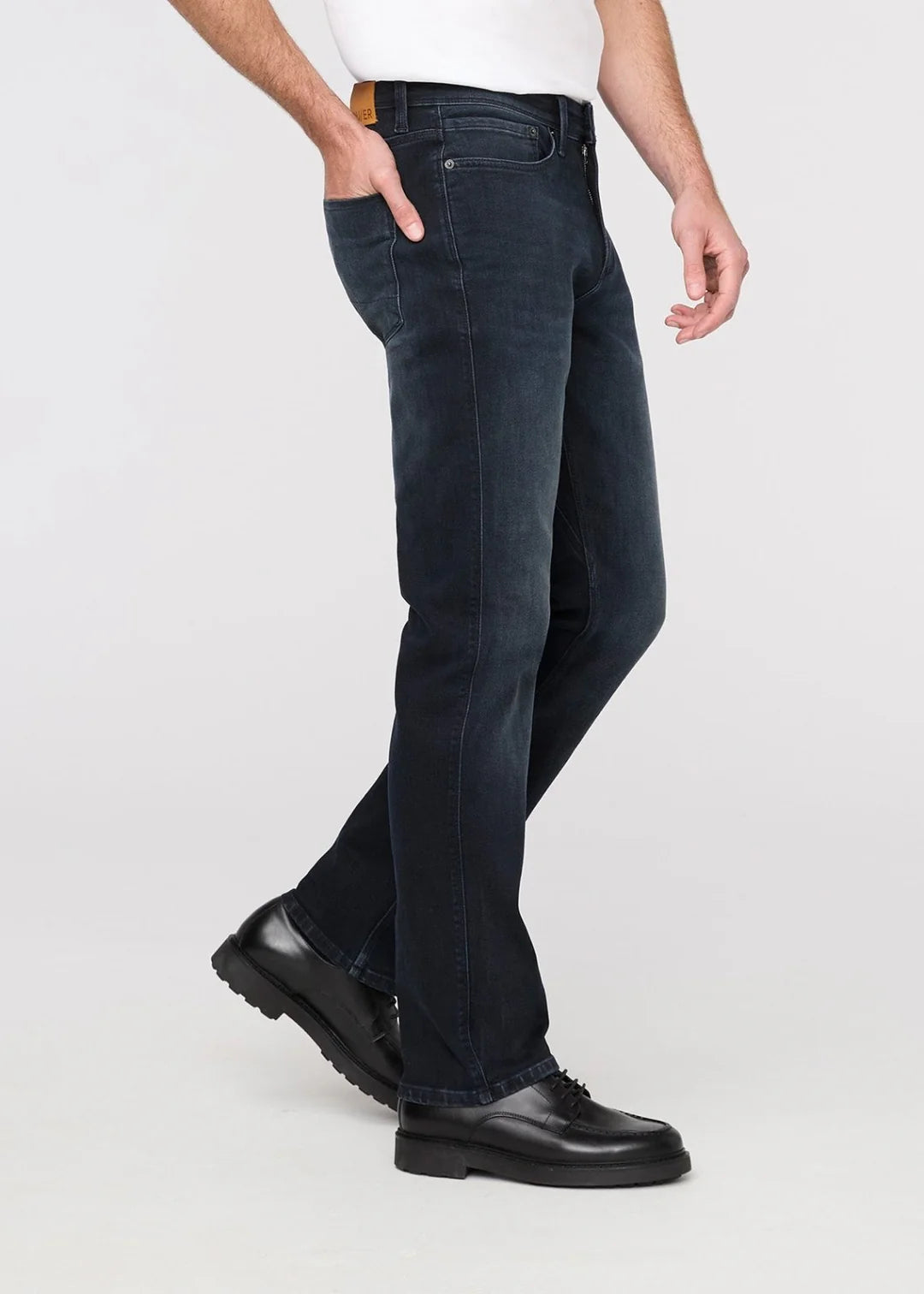 Duer - Performance Denim+ Slim Straight in Carbon Stone