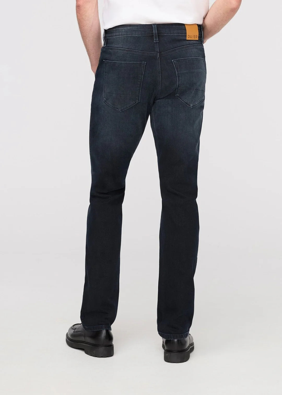 Duer - Performance Denim+ Slim Straight in Carbon Stone
