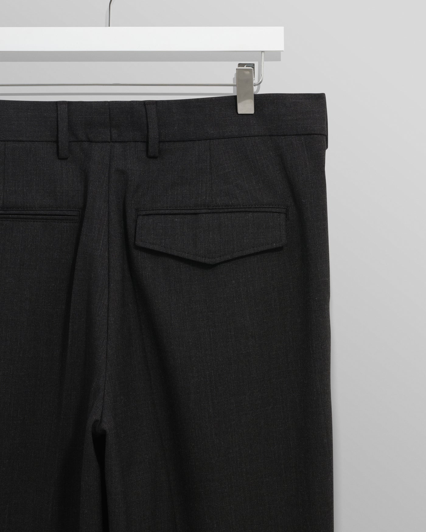 Wax London - Aubyn Charcoal Wool Blend Twill Pleated Trousers