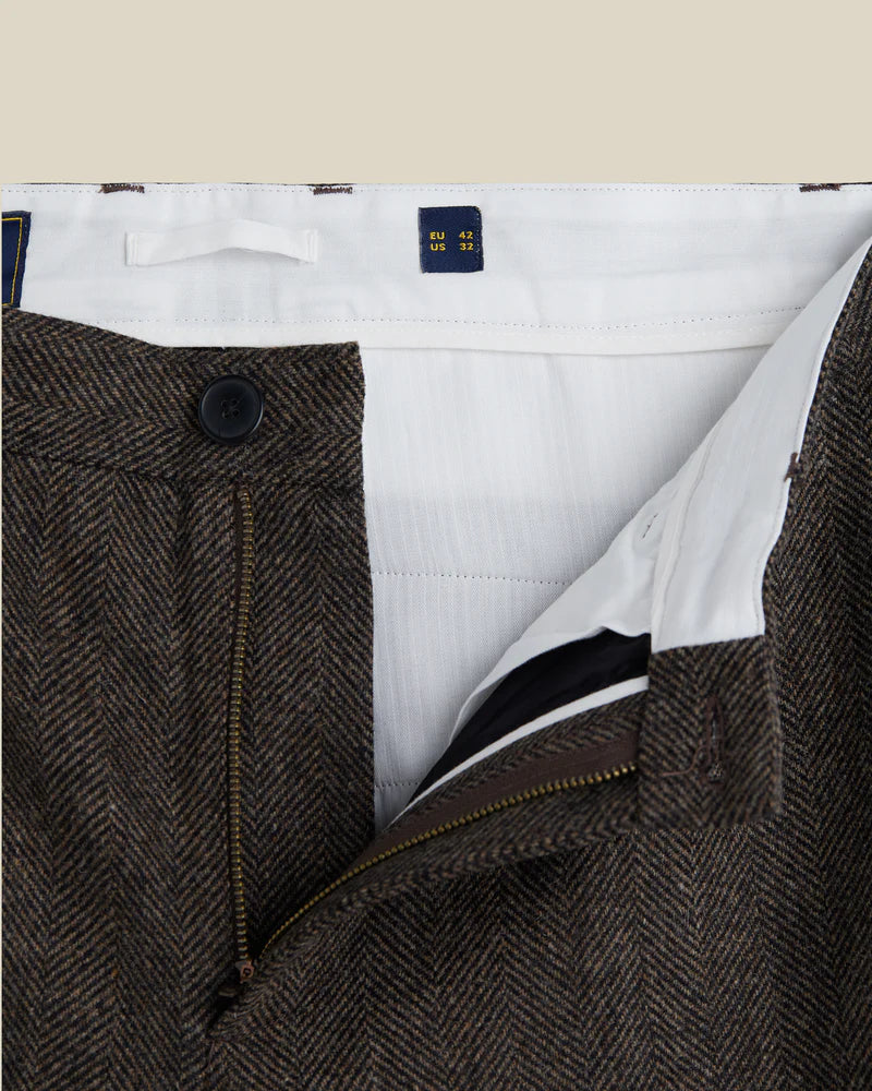 Portuguese Flannel - Wool Herringbone Single Pleat Trousers in Brown
