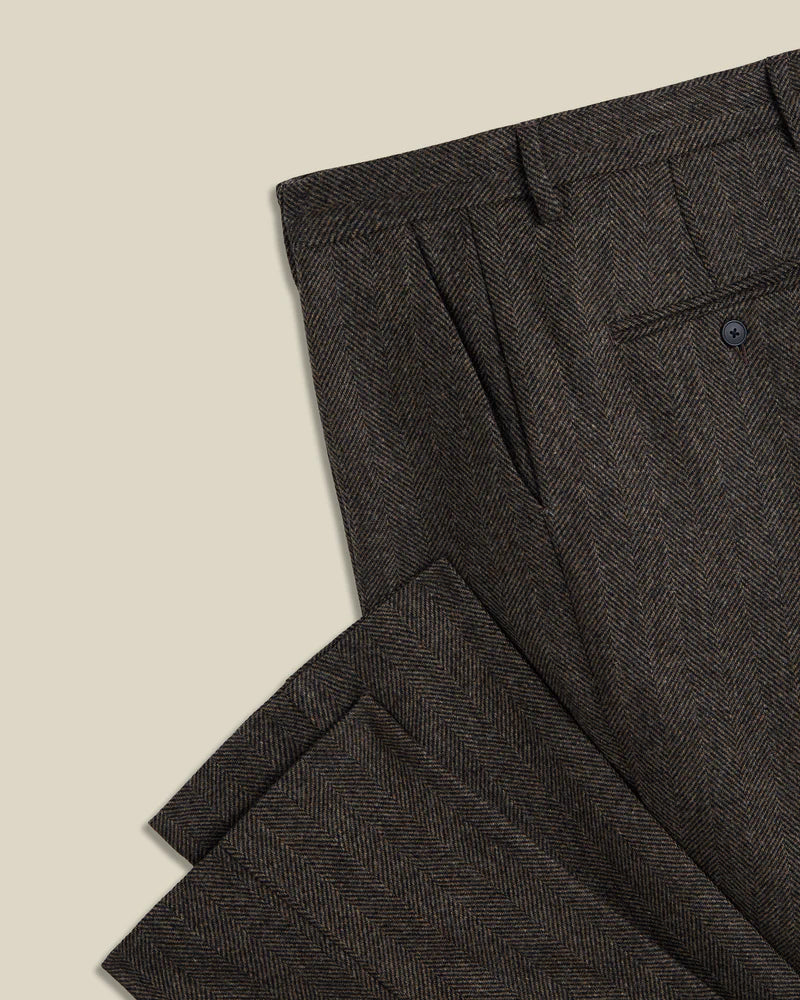 Portuguese Flannel - Wool Herringbone Single Pleat Trousers in Brown