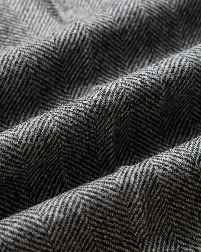 Portuguese Flannel - Wool Herringbone Single Pleat Trousers in Grey