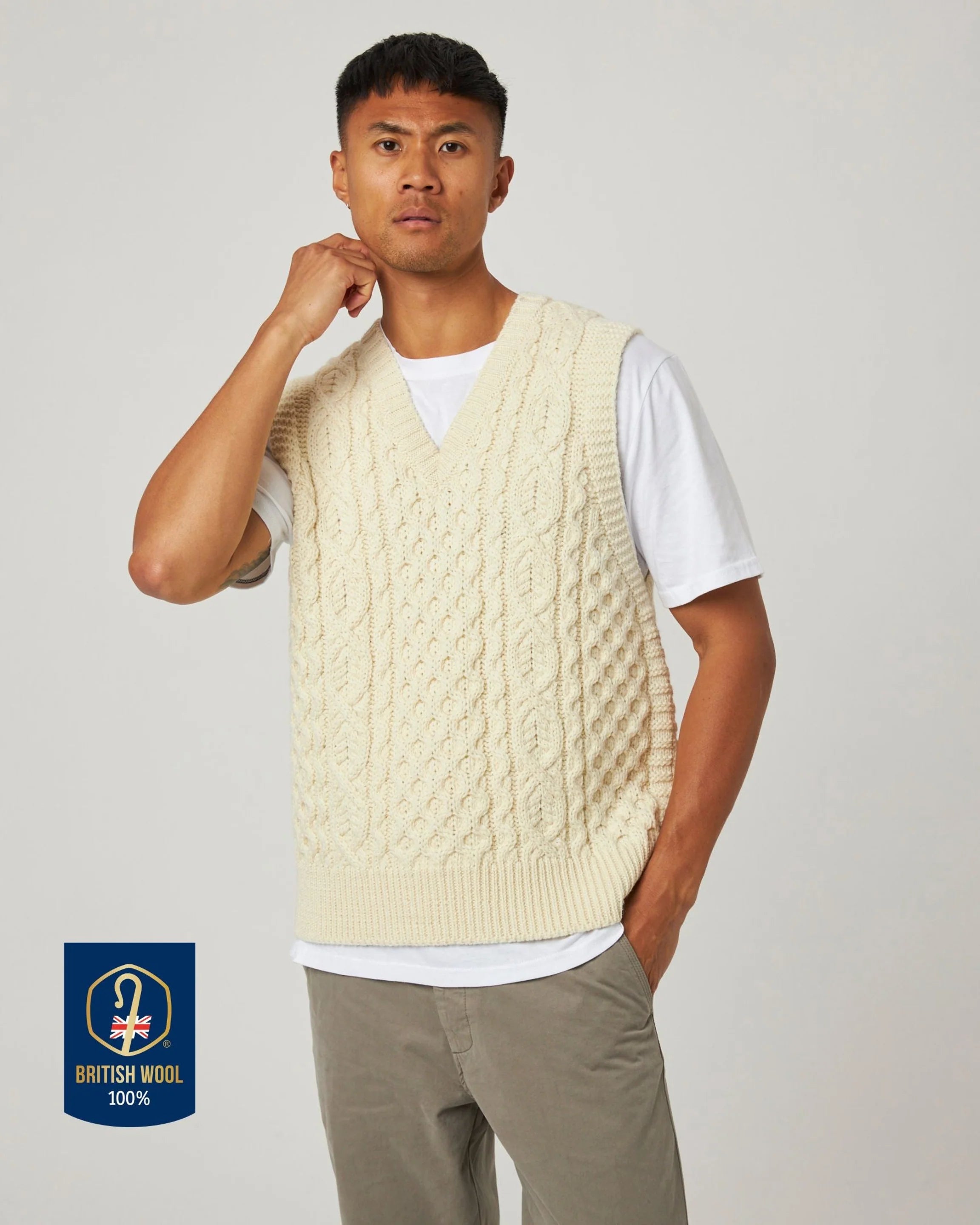 Peregrine - Hudson Aran Vest in Ercu