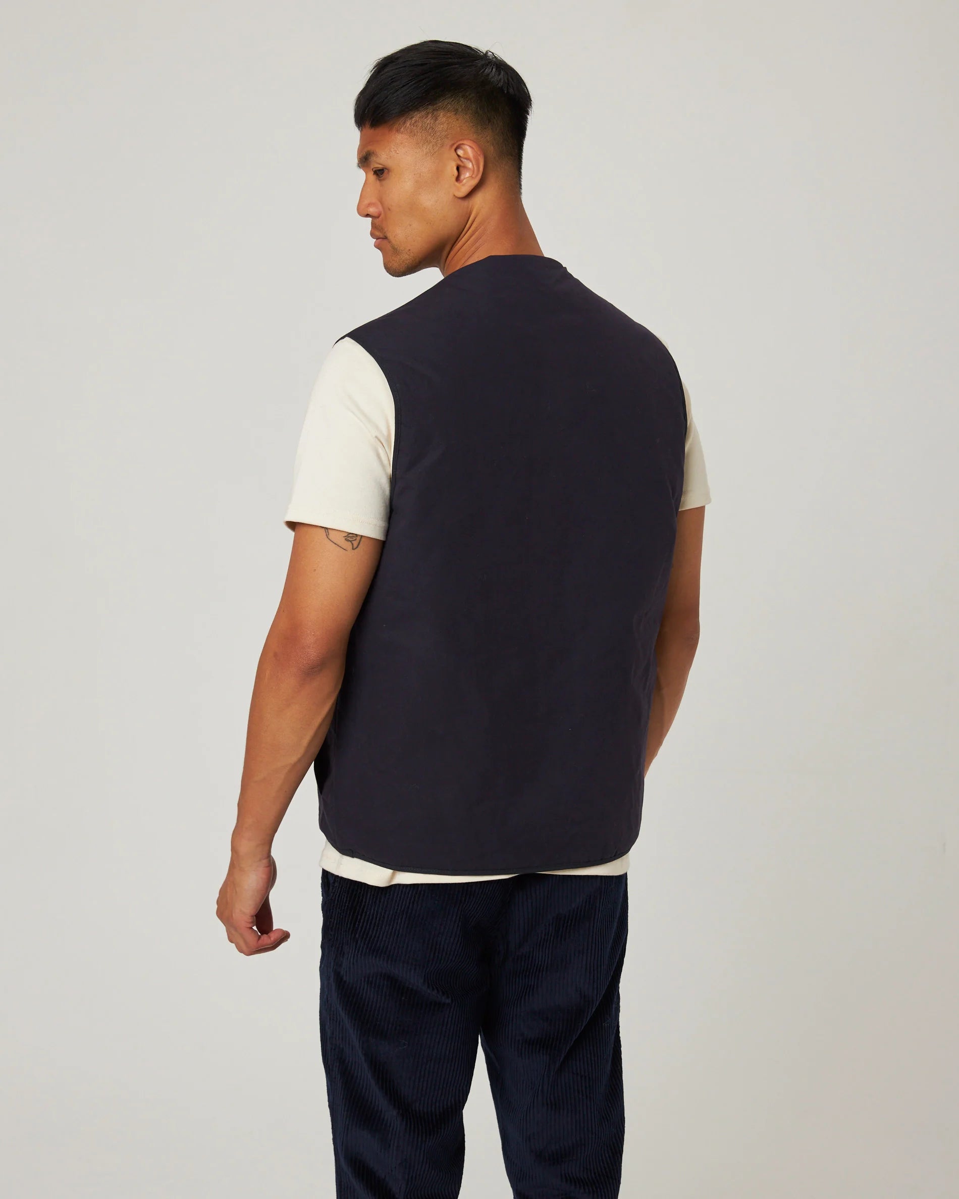 Peregrine - Rex Reverse Gilet in Navy