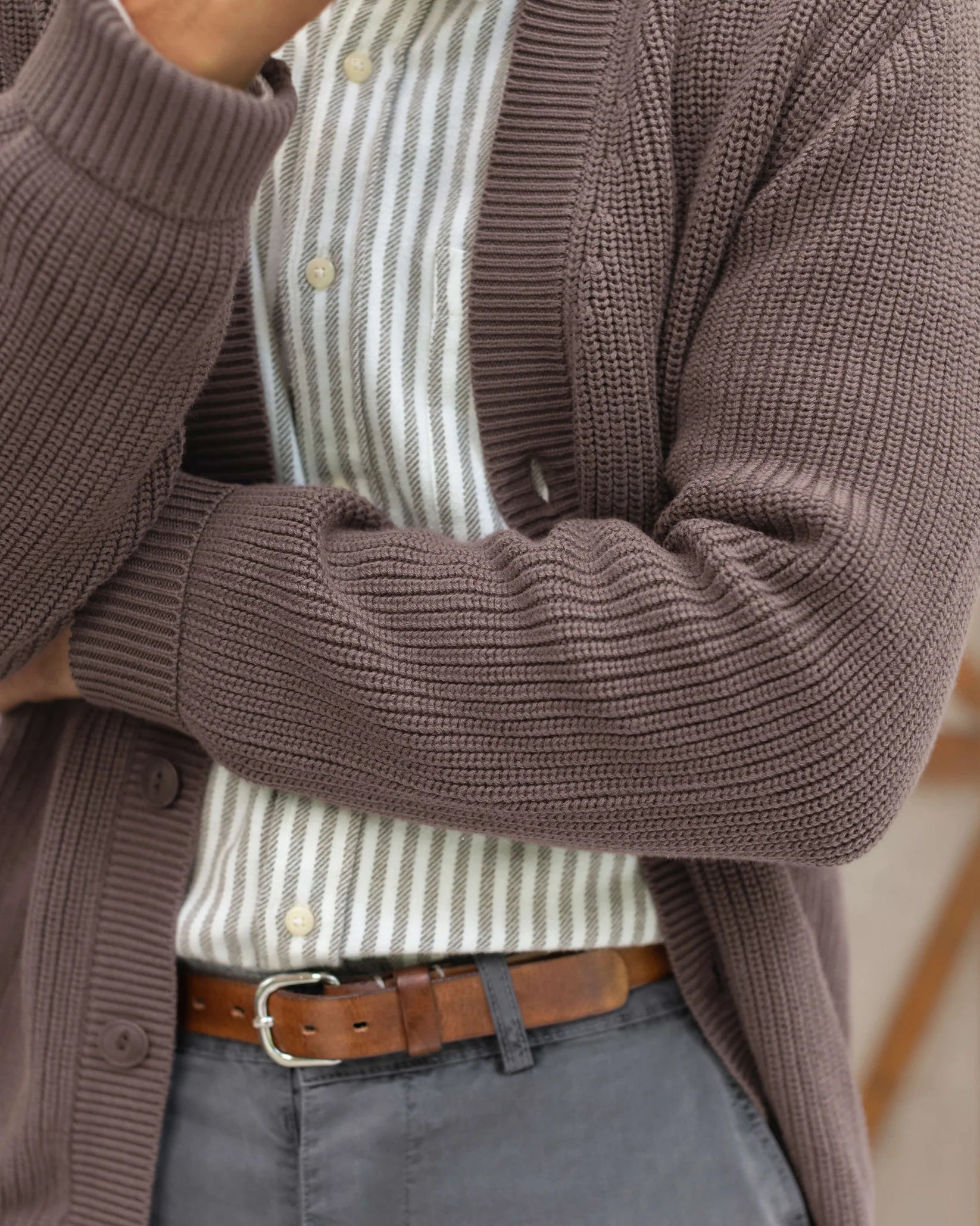Alex Crane - Bay Cardigan in Coffee
