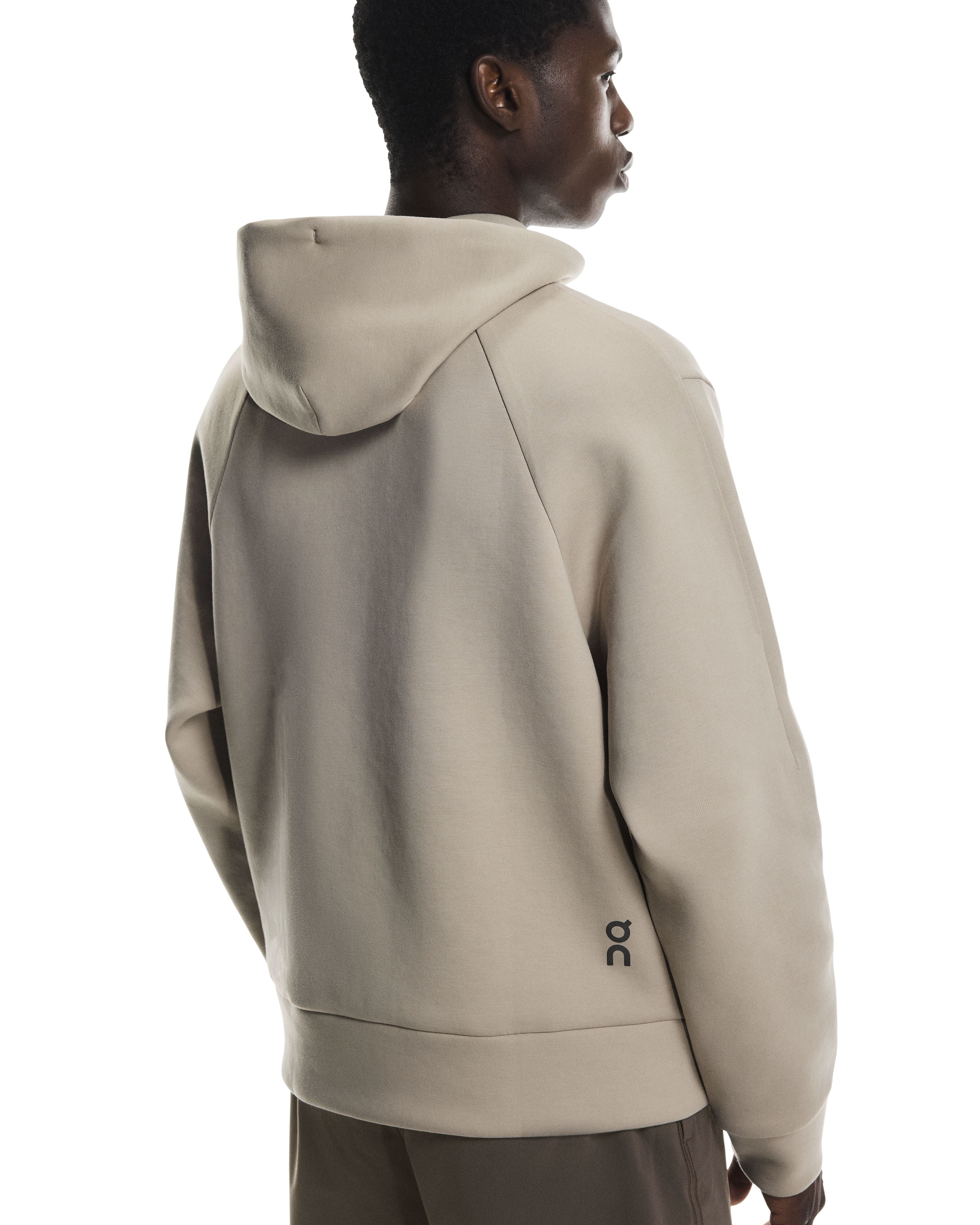 ON Running - Focus Tech Hoodie in Desert