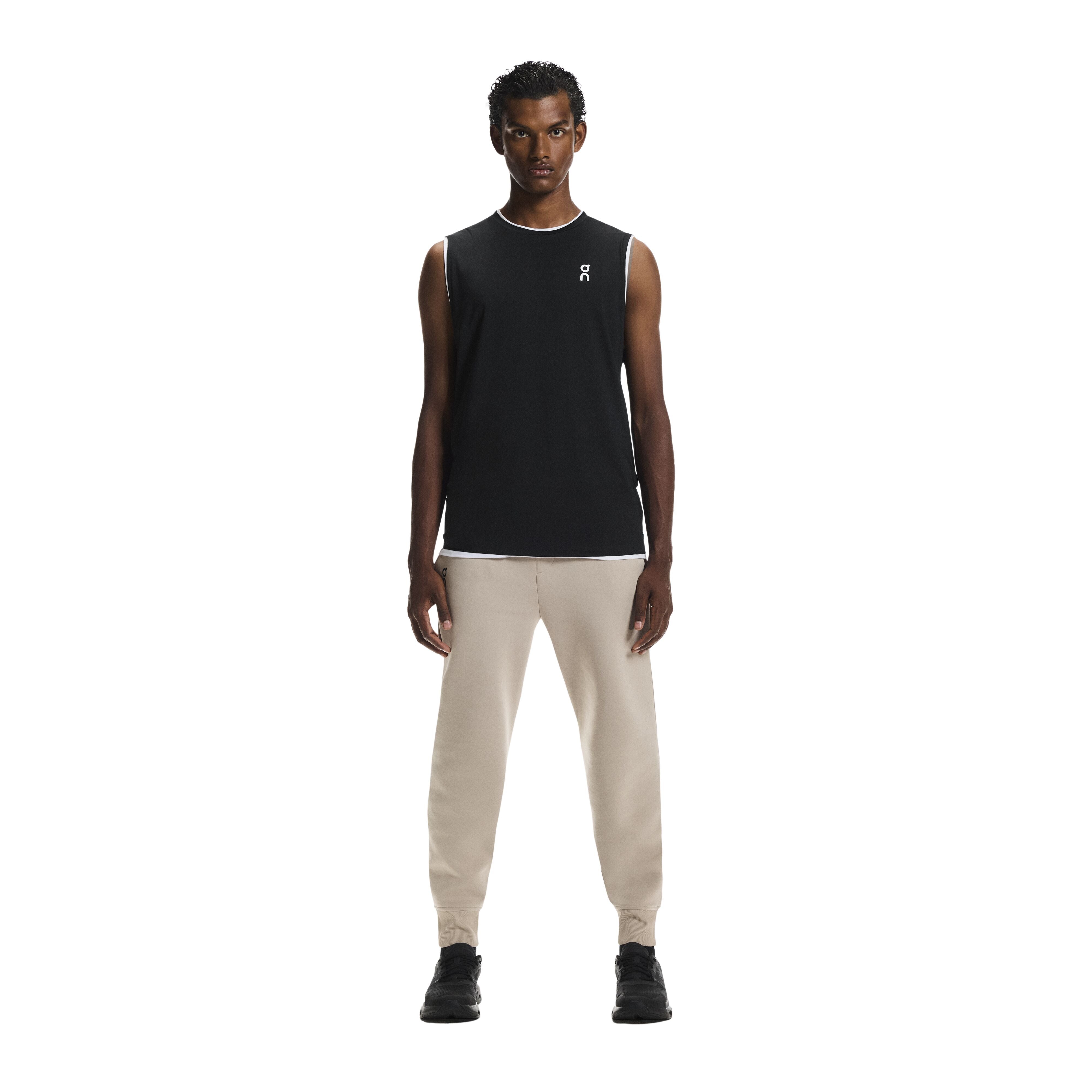 ON Running - Focus Tech Sweatpants in Desert