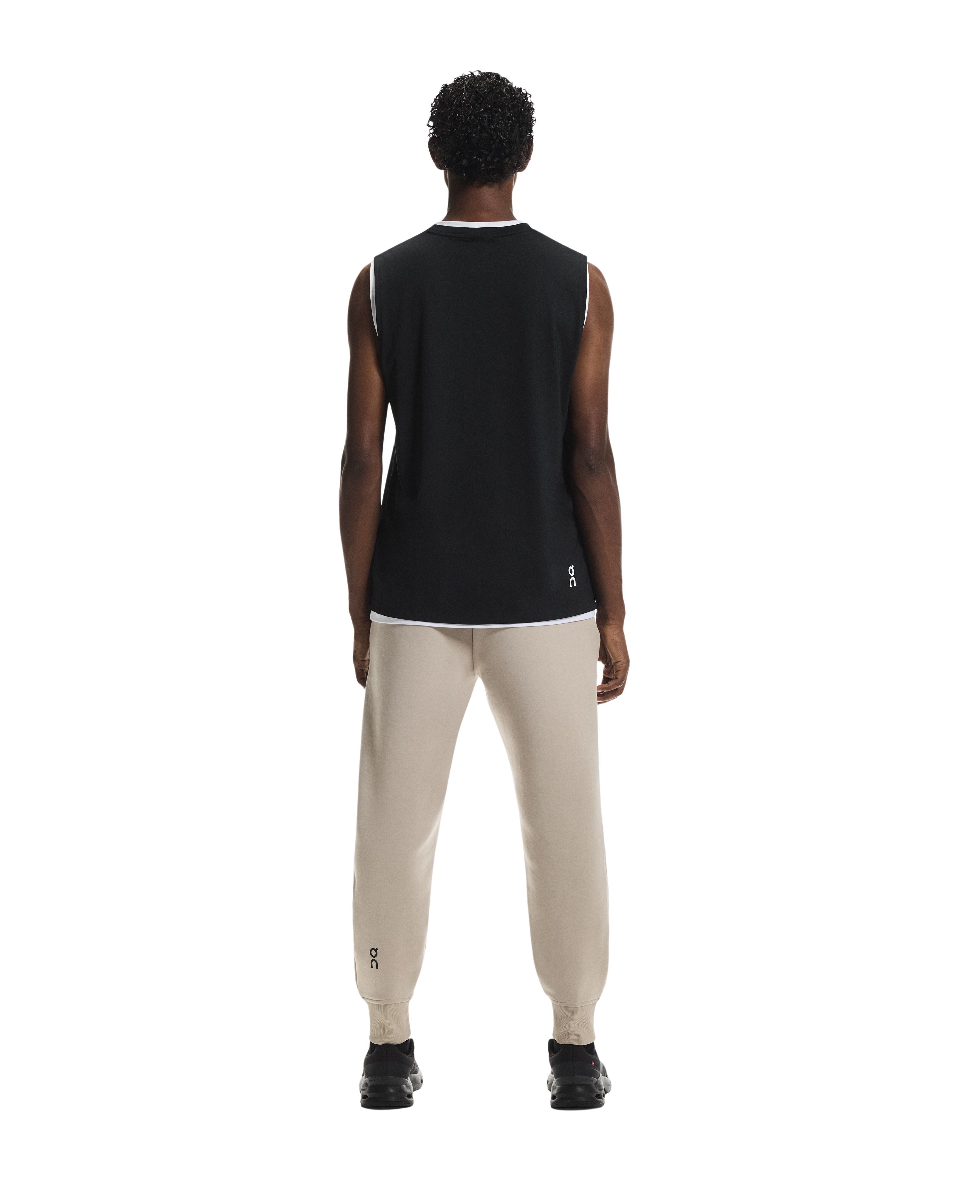 ON Running - Focus Tech Sweatpants in Desert