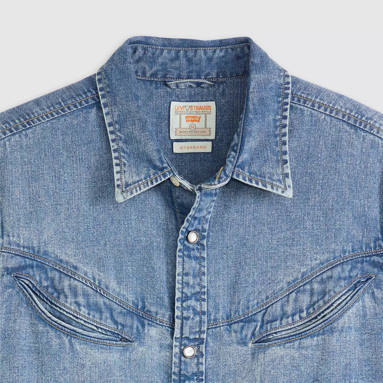 Levi’s - Smiley Western Shirt in Medium Indigo