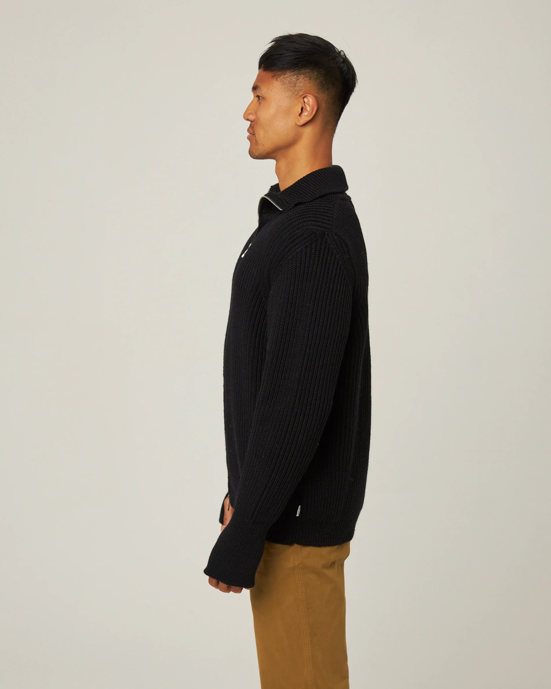 Peregrine - Fisherman Cardigan in Black