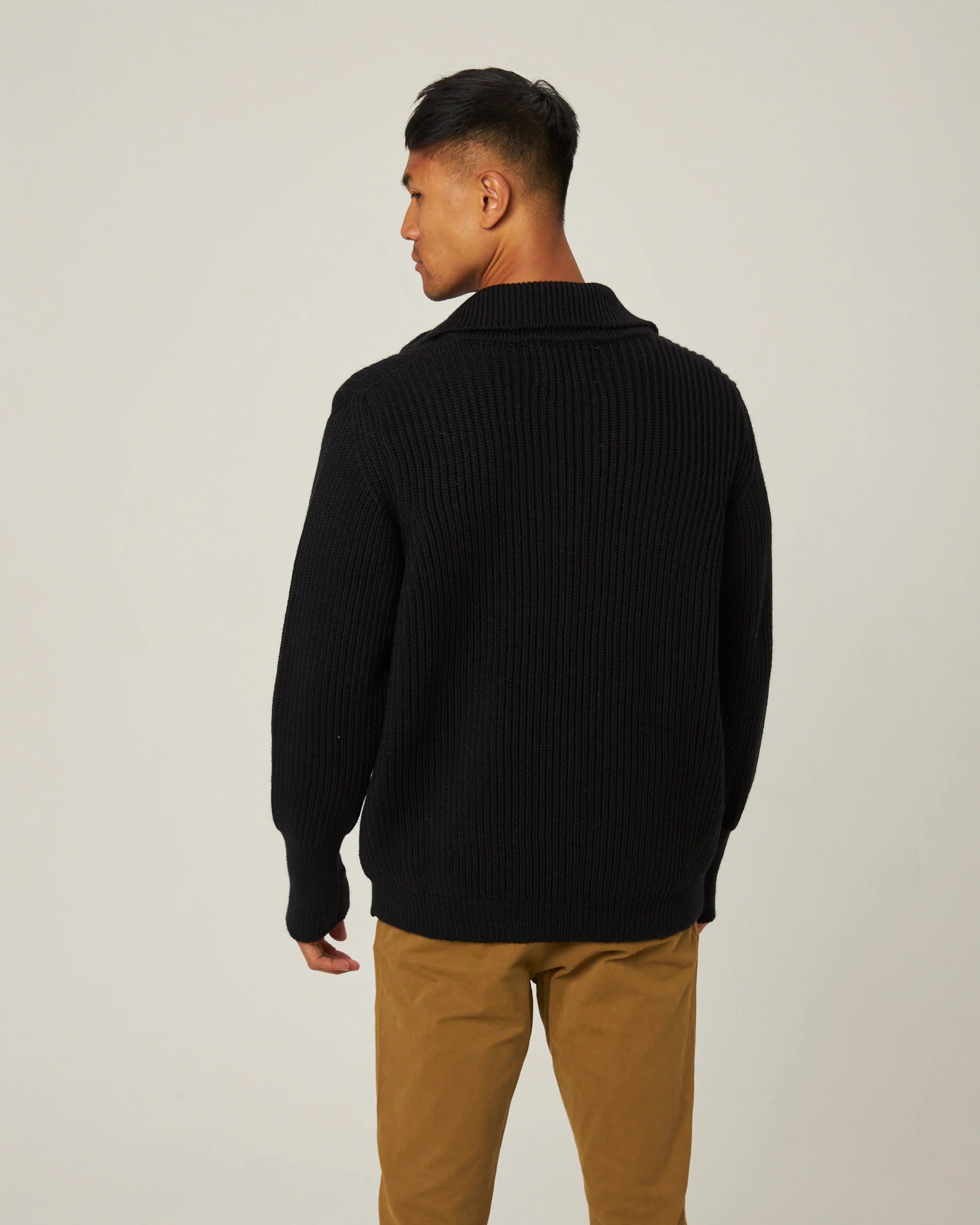 Peregrine - Fisherman Cardigan in Black
