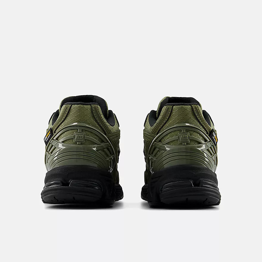 New Balance- M1906 RWA Green/Black