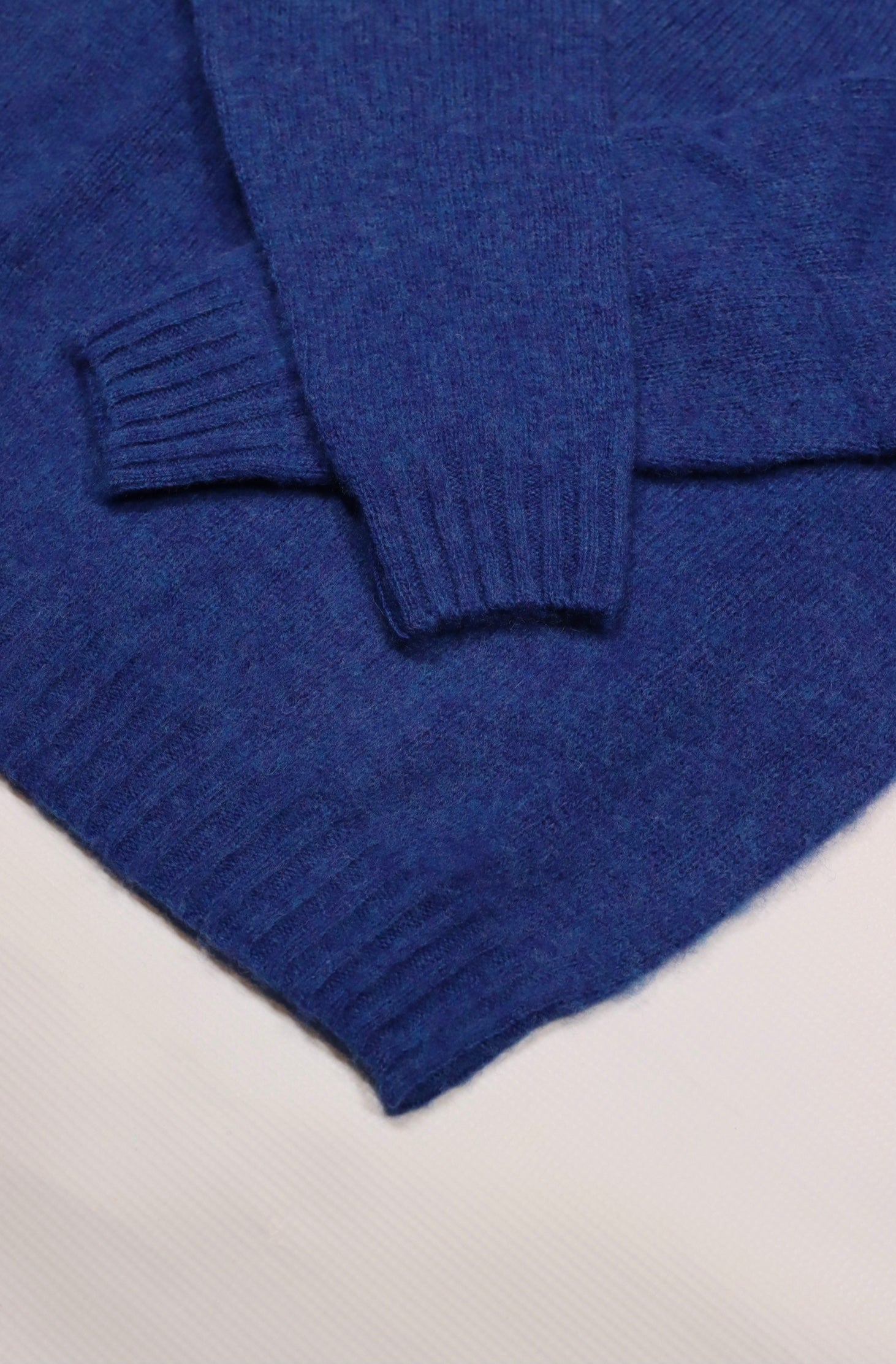 Harley of Scotland- Women’s Shaggy Raglan Sweater in Ocean Force