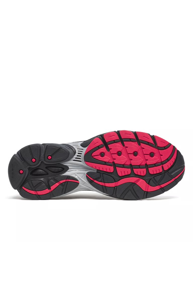 Saucony - Progrid Omni 9 in Black/Multi