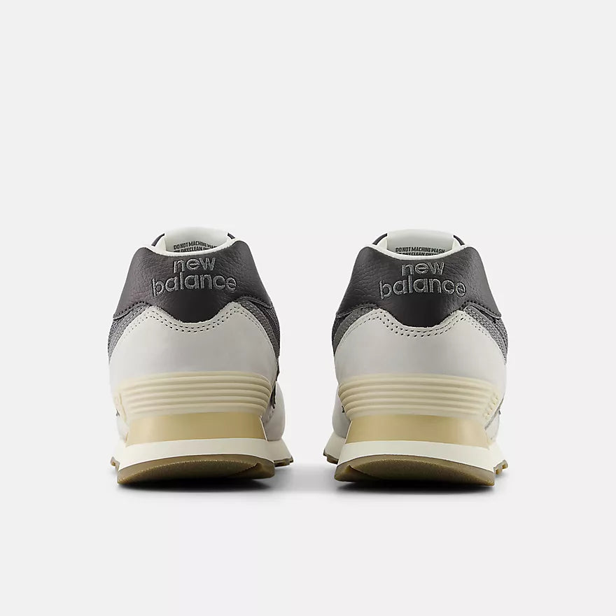 New Balance - 574 in Grey Matter with Dark Silver Metallic