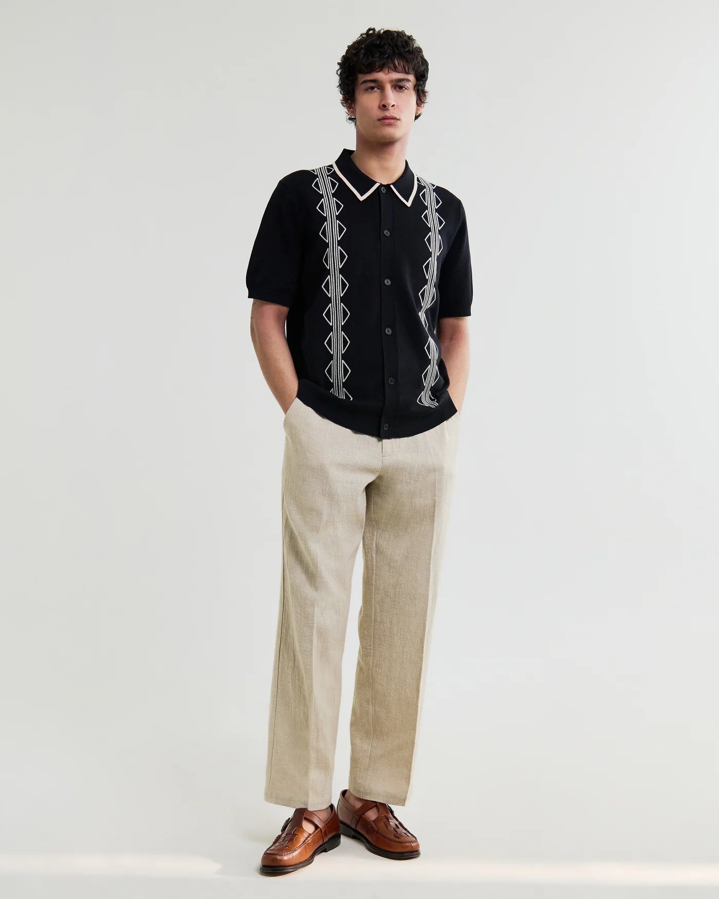 Wax London - Tellaro Retro Embroidered Shirt in Black And Ecru