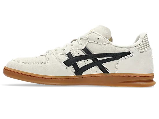 Asics - Skyhand OG in Oatmeal/Black