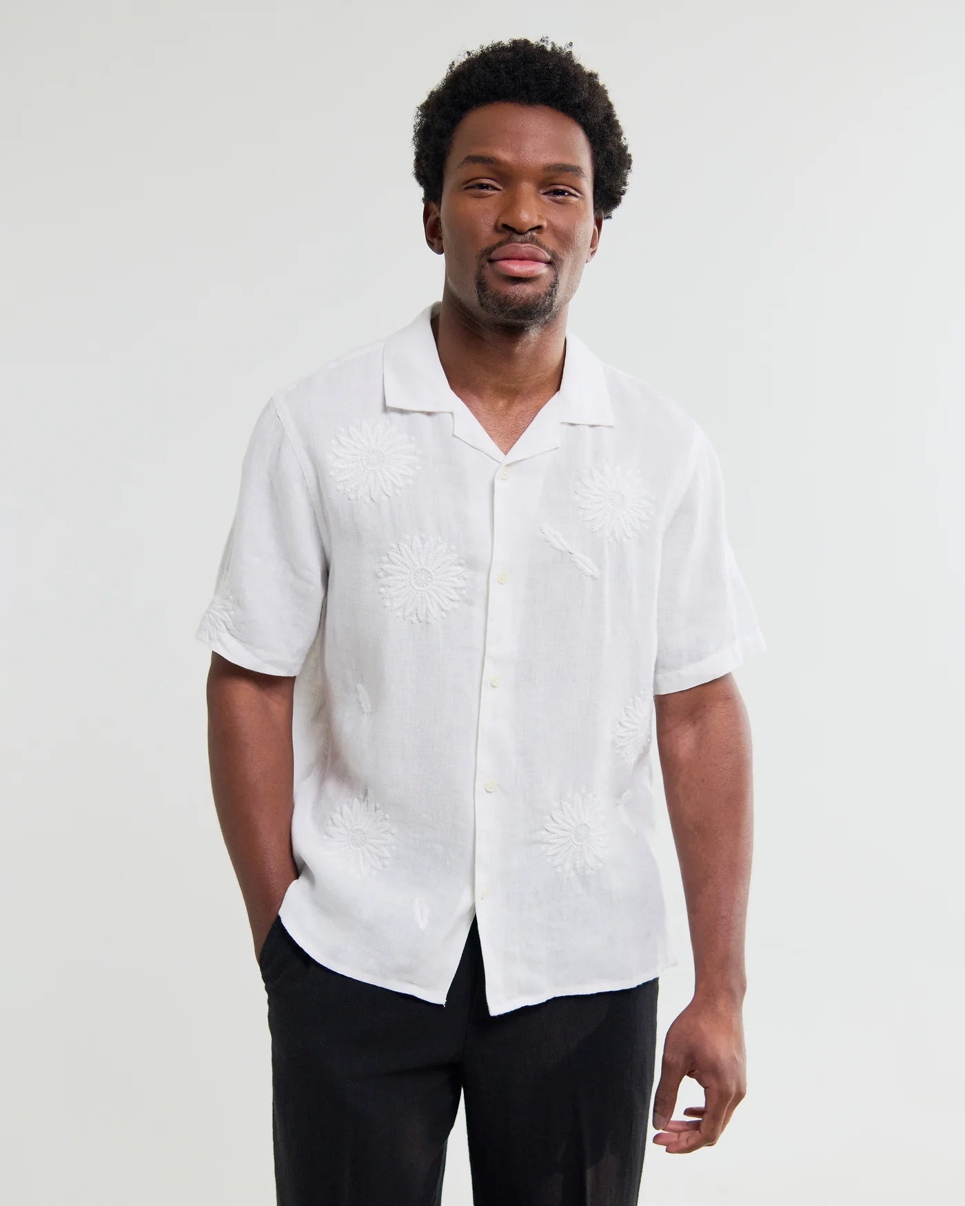 Wax London - Didcot Flower Embroidered Short-Sleeve Shirt in White