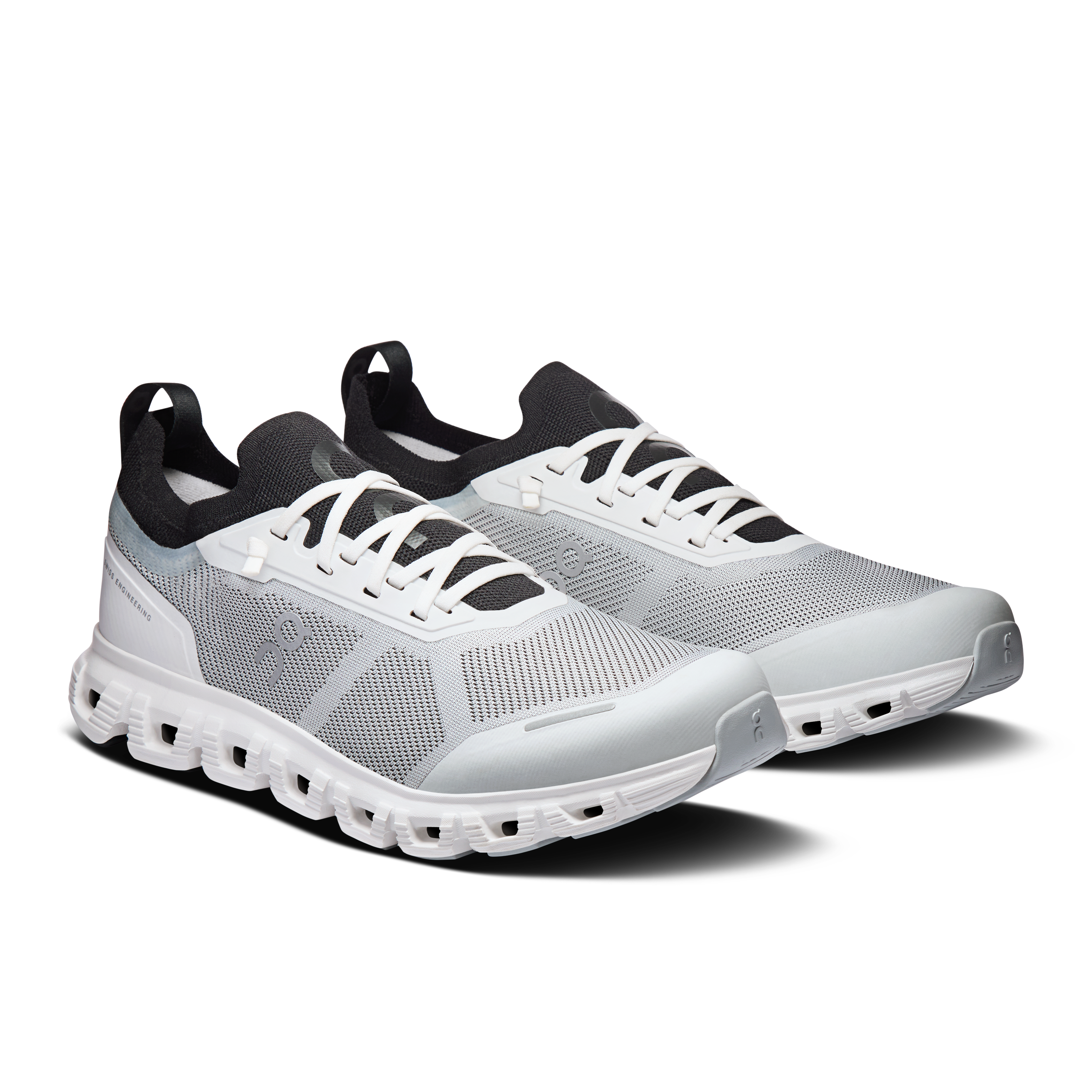 ON Running - Cloud 6 Versa in Black/Ivory