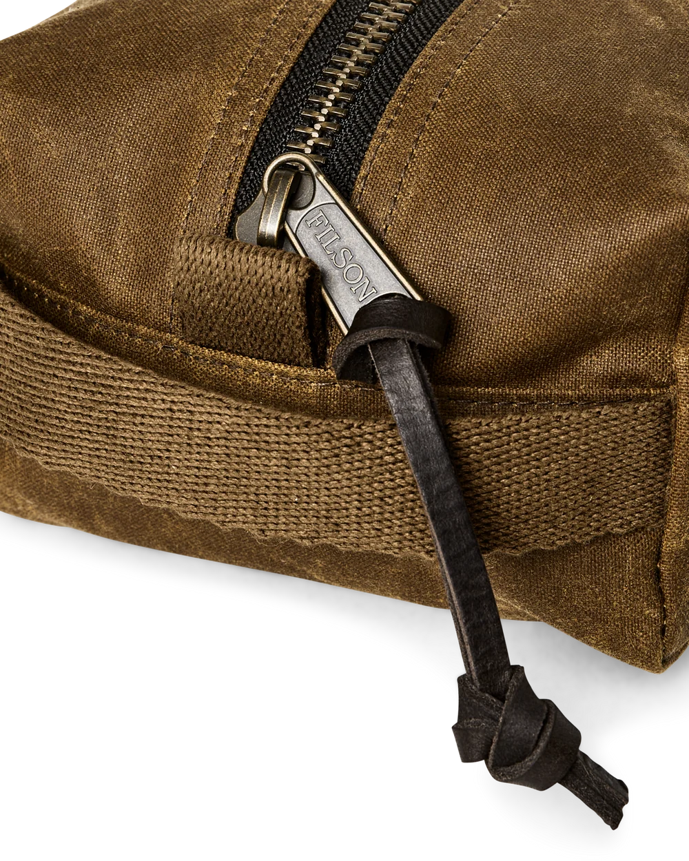 Filson - Tin Cloth Dopp Kit in Dark Tan
