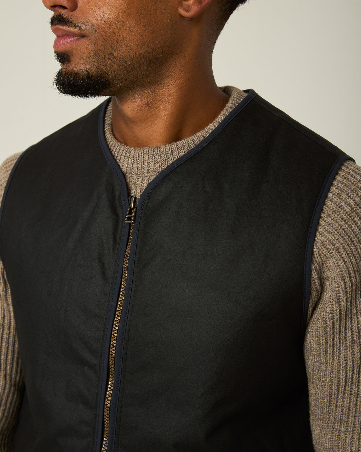 Peregrine - Duke Gilet in Black