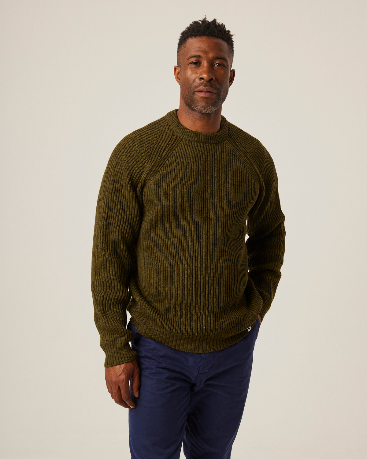 Peregrine - Ford Crew Jumper in Olive Merino