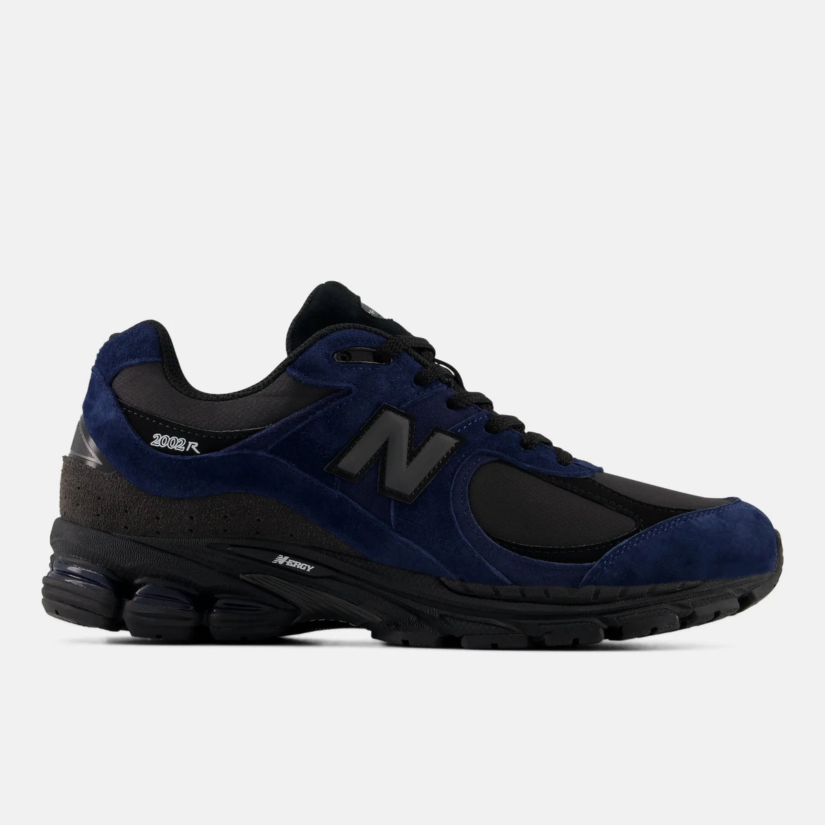 New Balance - 2002 in Dark Night and Black