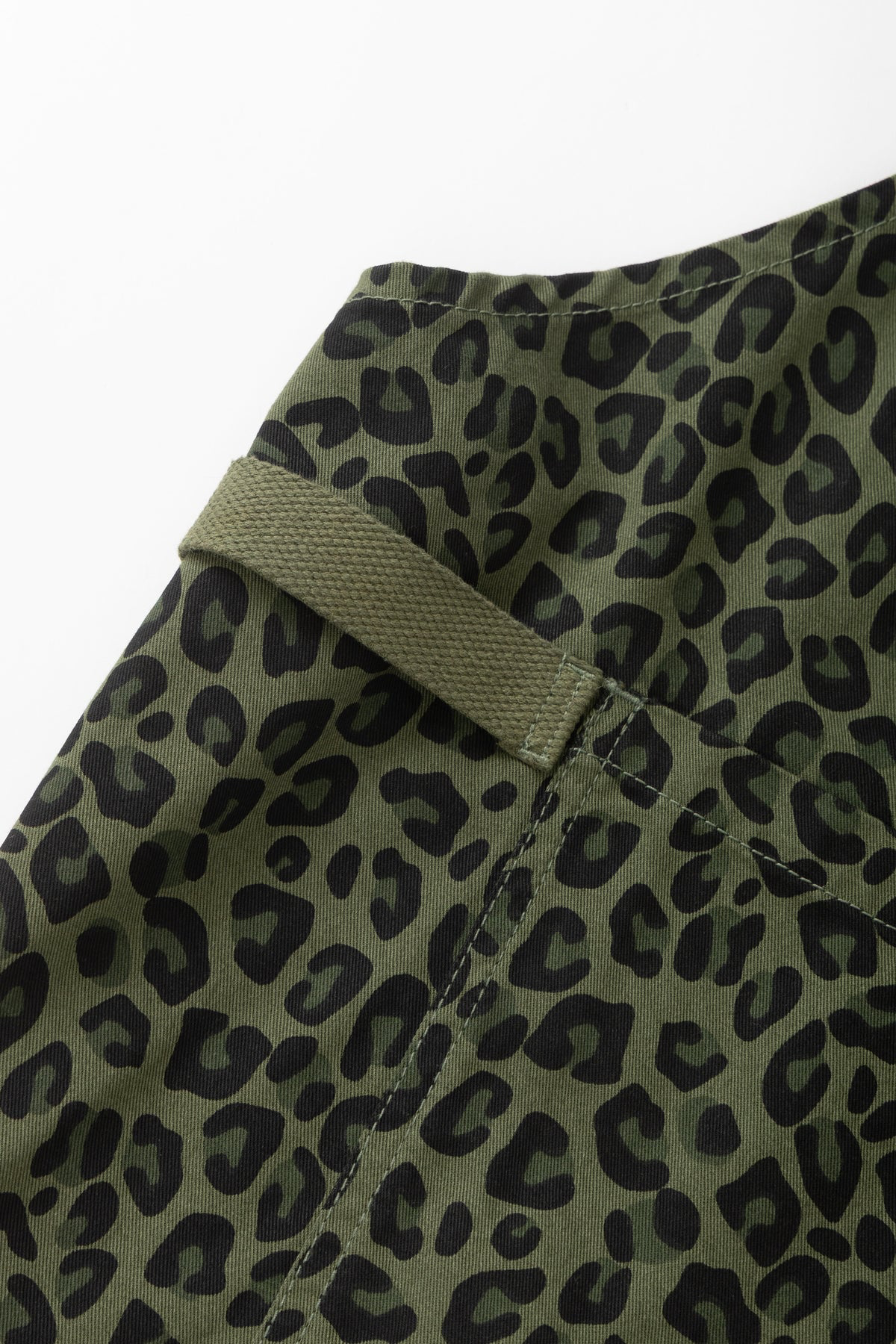 Service Works - Patterned Apron in Green Leopard