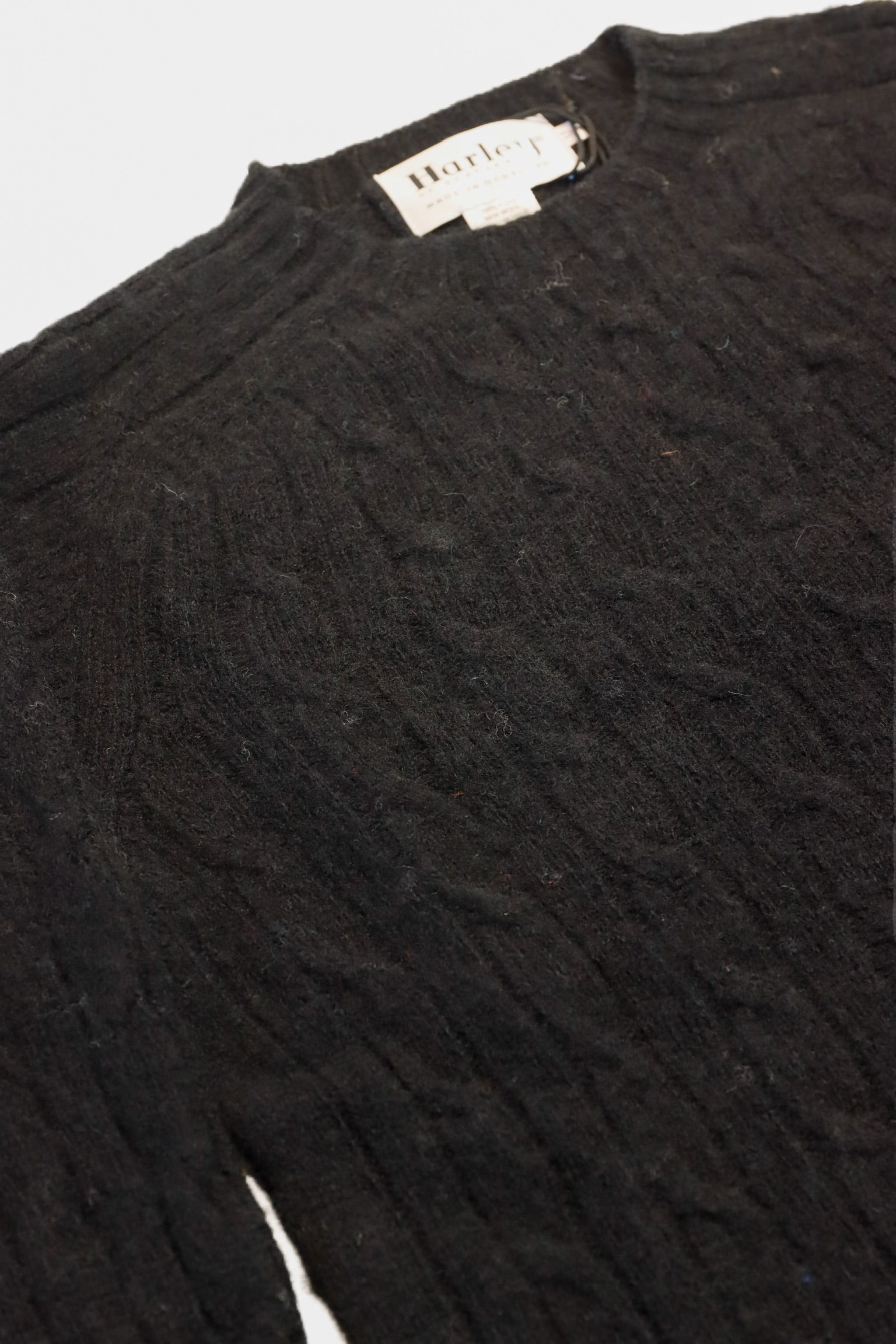 Harley of Scotland - Cable Knit Sweater in Black