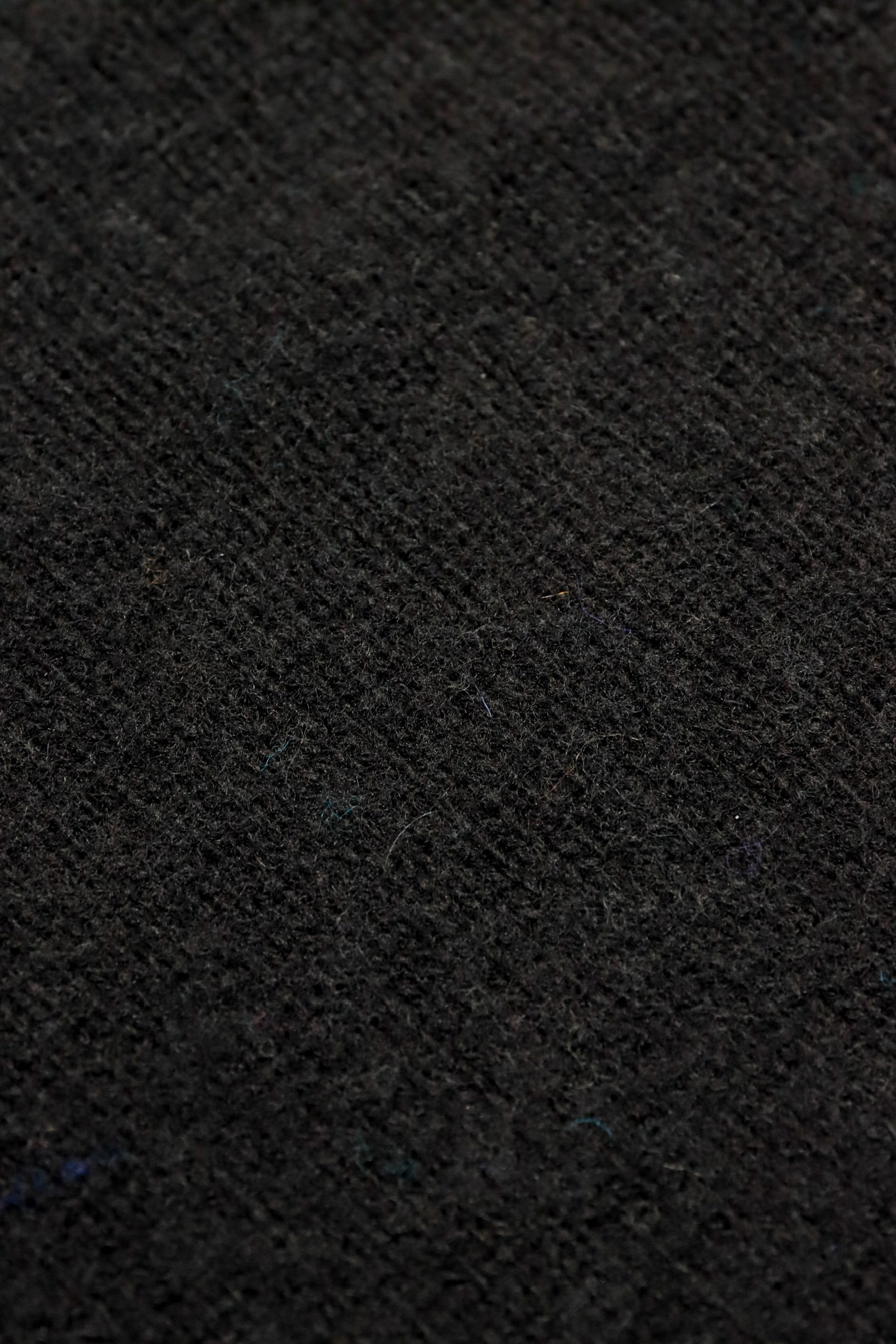 Harley of Scotland - Shaggy Raglan Sweater in Black