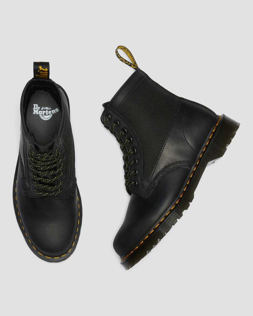 Dr. Martens- 1460 Panel Streeter