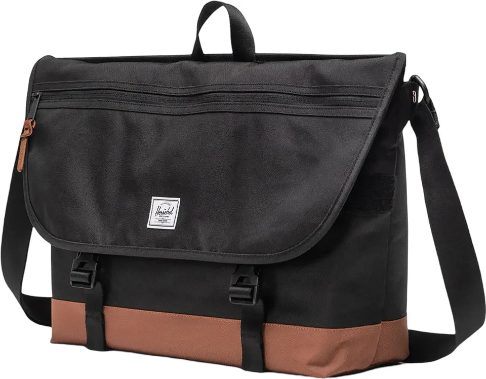 Herschel - Cove Messenger in Black/Saddle Brown