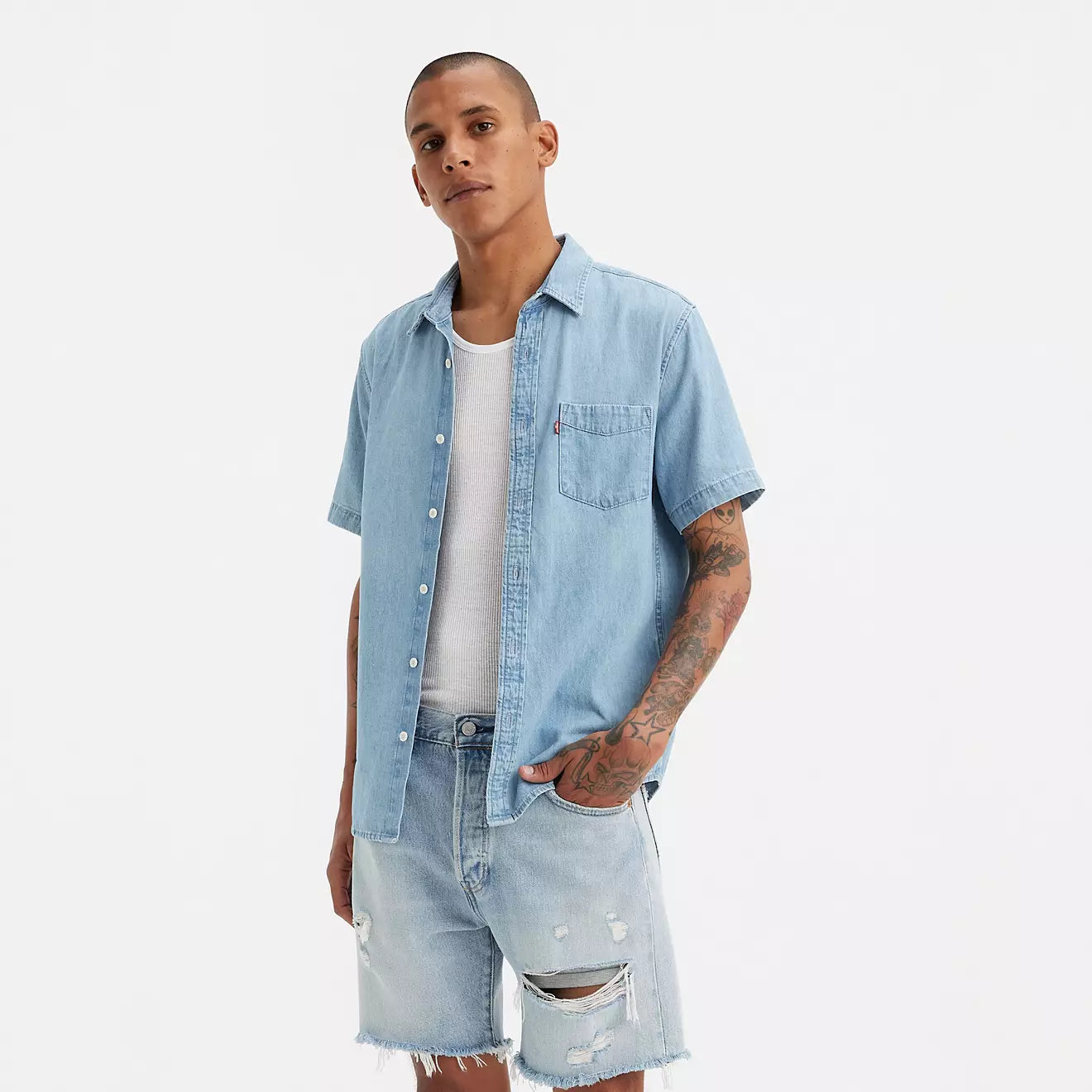 Levi’s - Short Sleeve Standard in Franklin Stone Wash